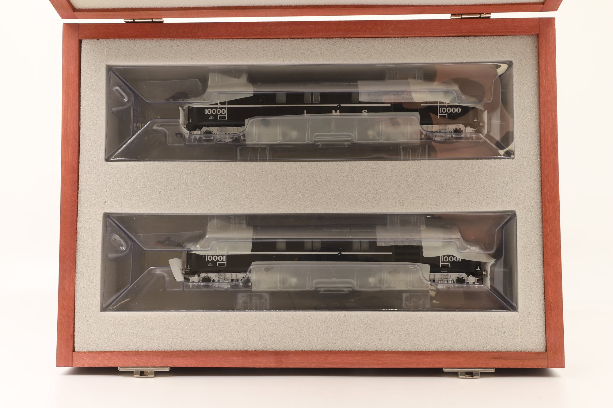 Bachmann OO 31-999Y 'LMS Twins' Set - No. 10000 & 10001