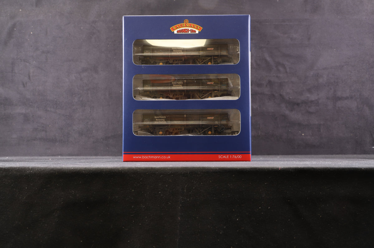 Bachmann OO 38-105 Triple Pack PNA 5 Rib Wagon Railtrack, Weathered