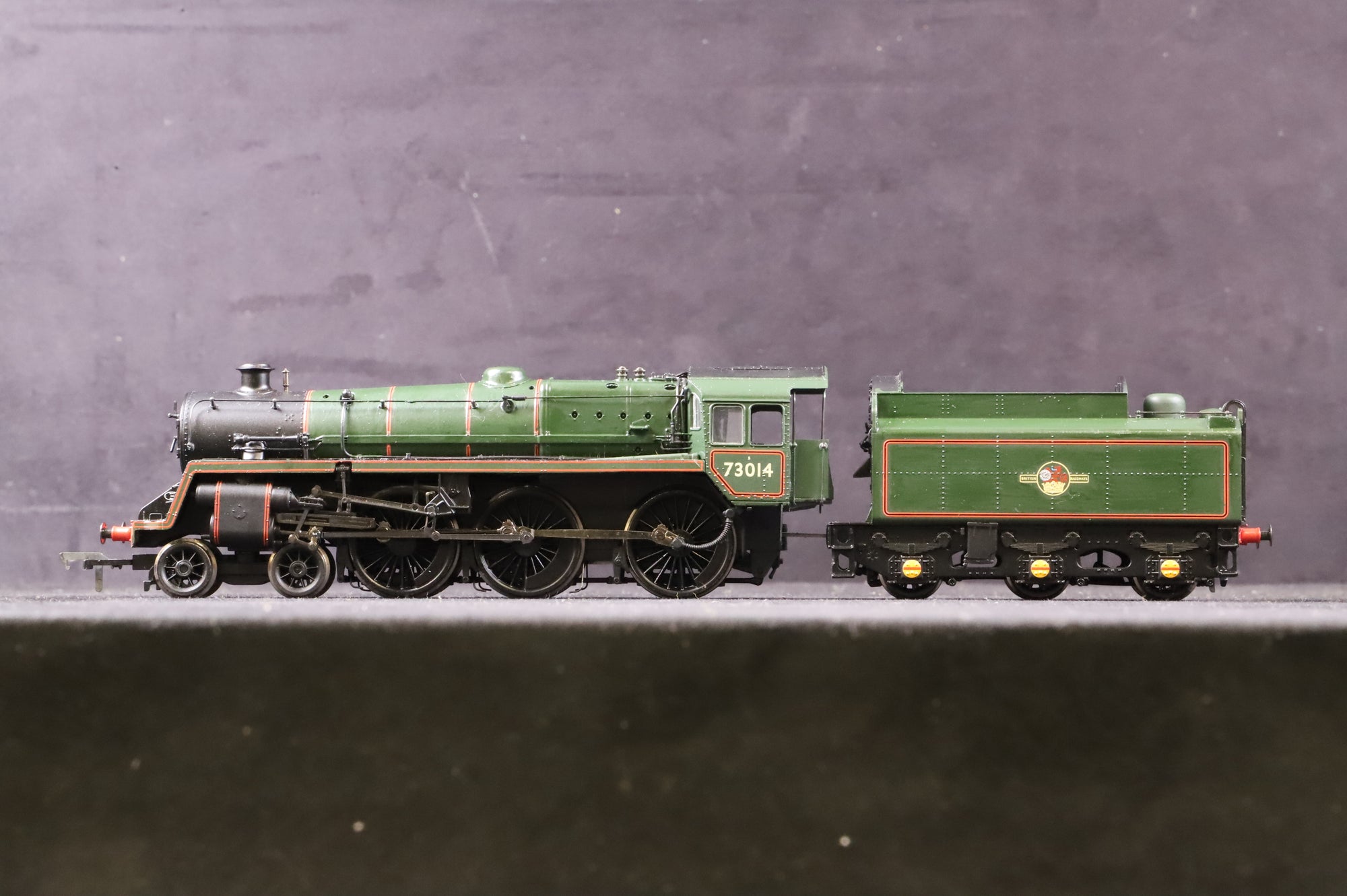 Bachmann OO Standard Class 5MT '73014' BR Lined Green L/C