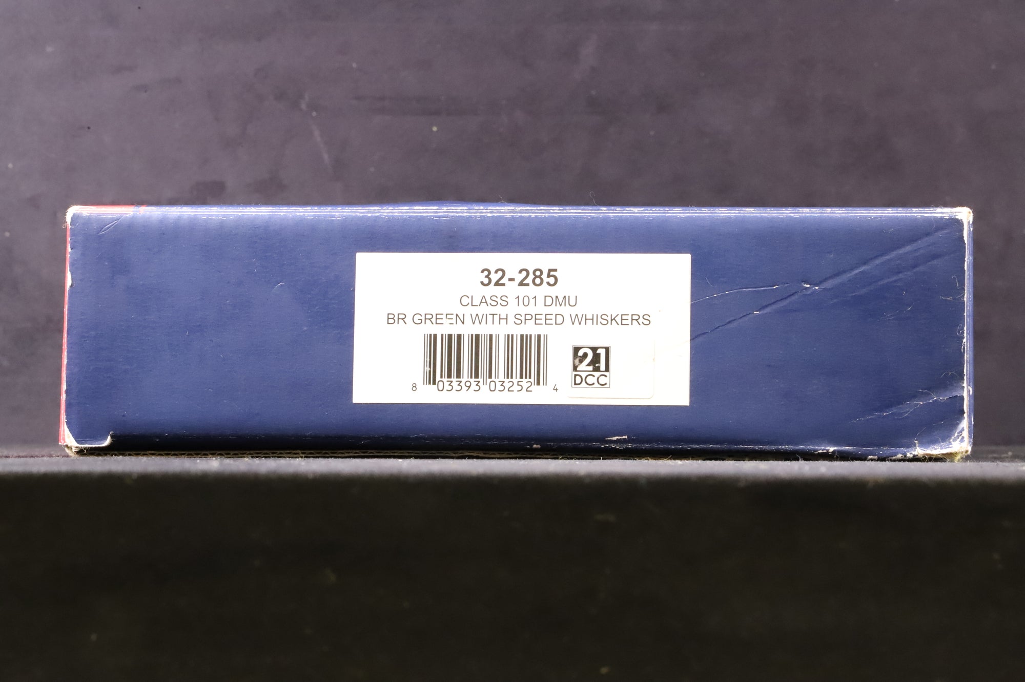 Bachmann OO 32-285 Class 101 2 Car DMU in BR Green w/ Speed Whiskers