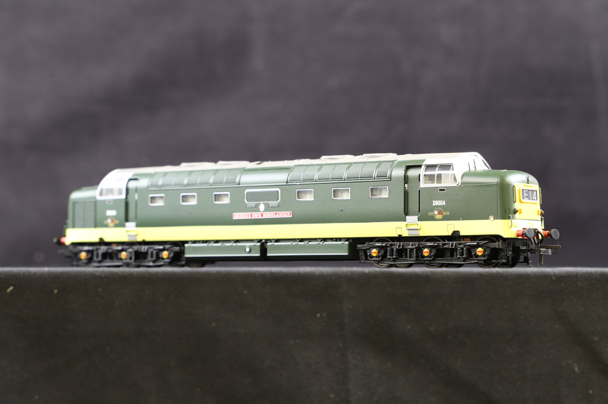 Bachmann OO 32-525 Class 55 Deltic &#39;D9004&#39; &#39;Queens Own Highlander&#39; BR Green