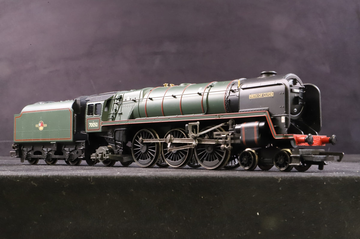 Hornby OO R2104 Britannia Class 7MT 4-6-2 &#39;70050&#39; &#39;Firth of Clyde&#39; BR Green L/C