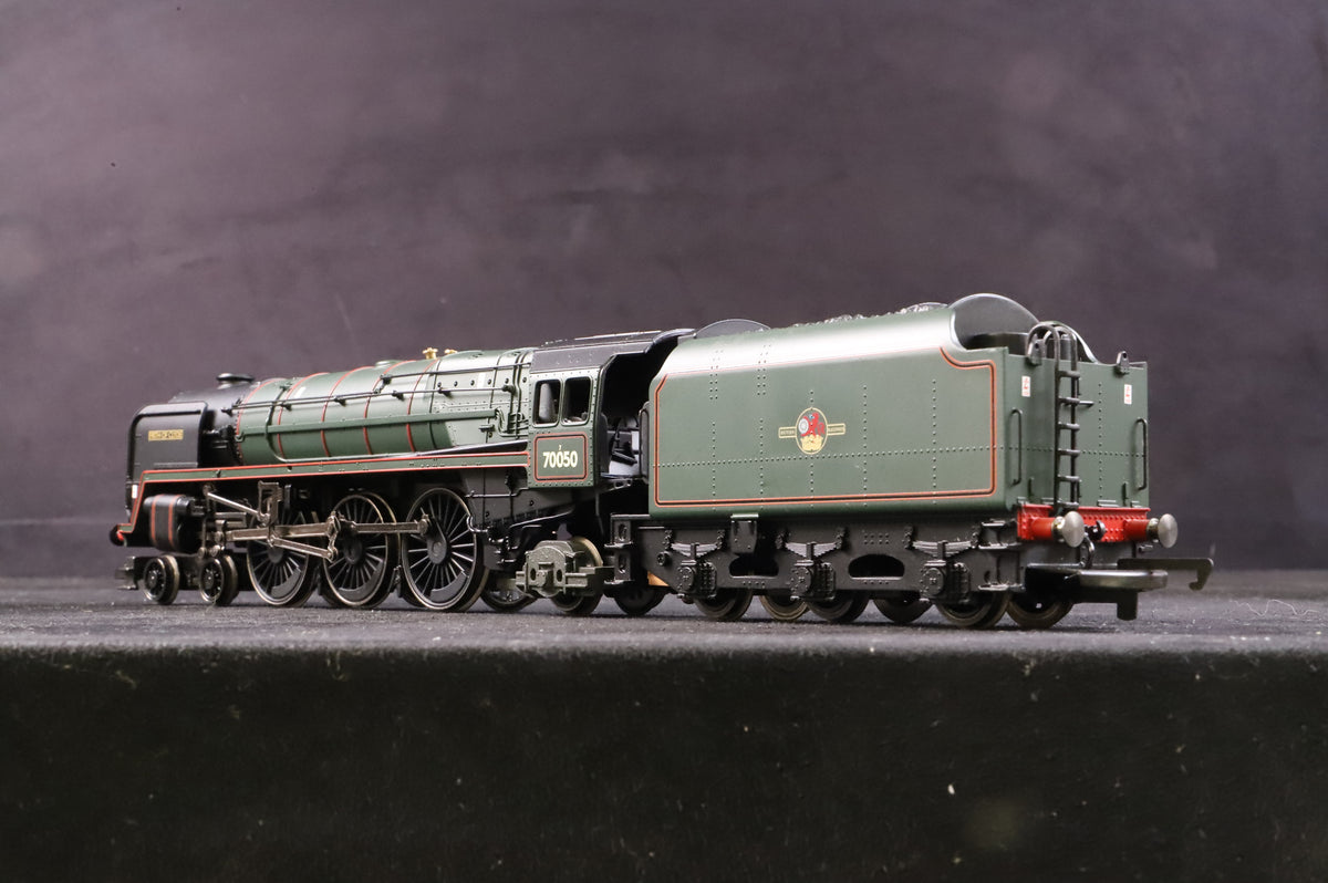 Hornby OO R2104 Britannia Class 7MT 4-6-2 &#39;70050&#39; &#39;Firth of Clyde&#39; BR Green L/C