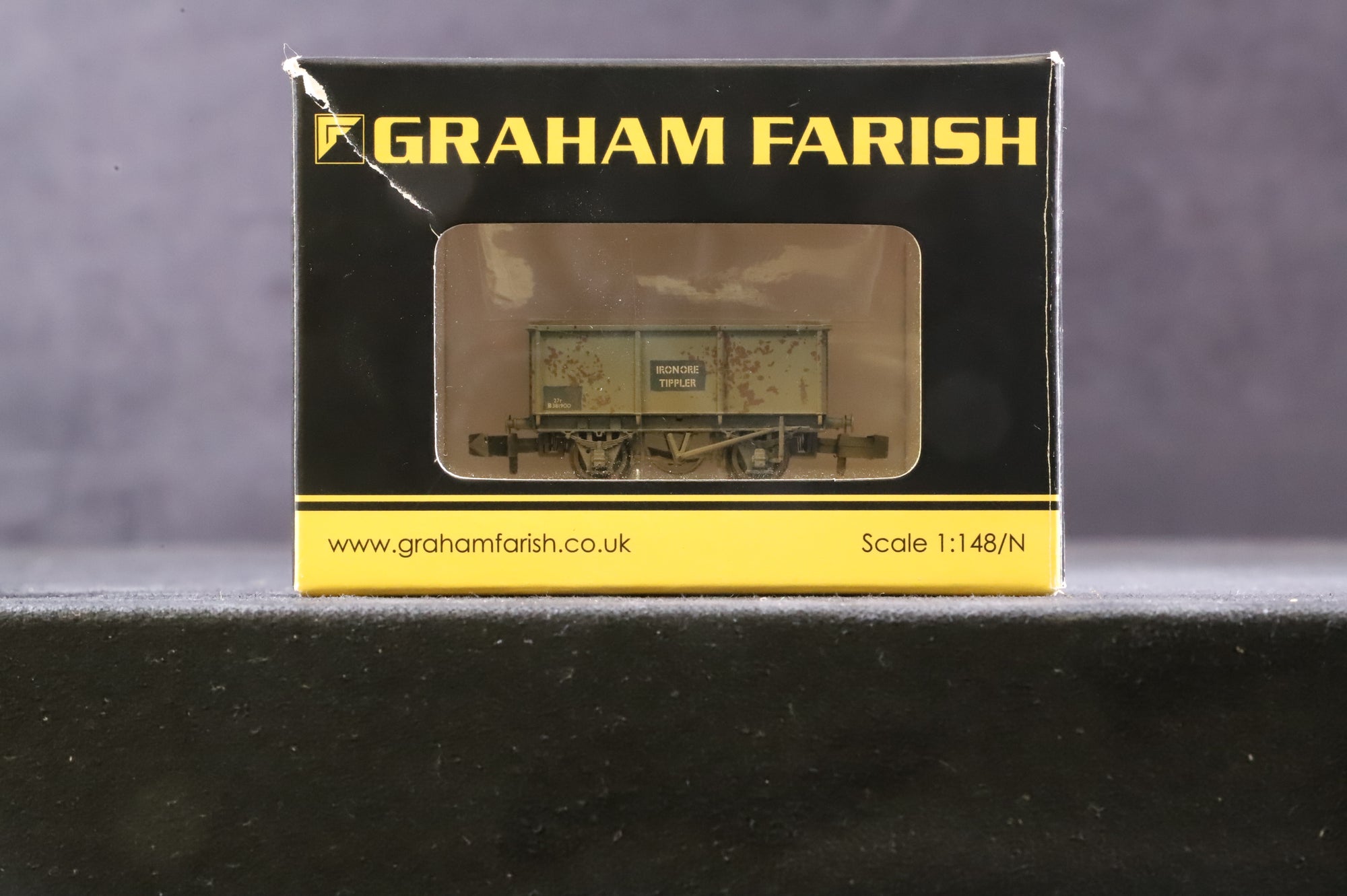 Graham Farish N Gauge Rake of 4 BR Wagons Incl. Brake Van - Mixed Weathered/Pristine