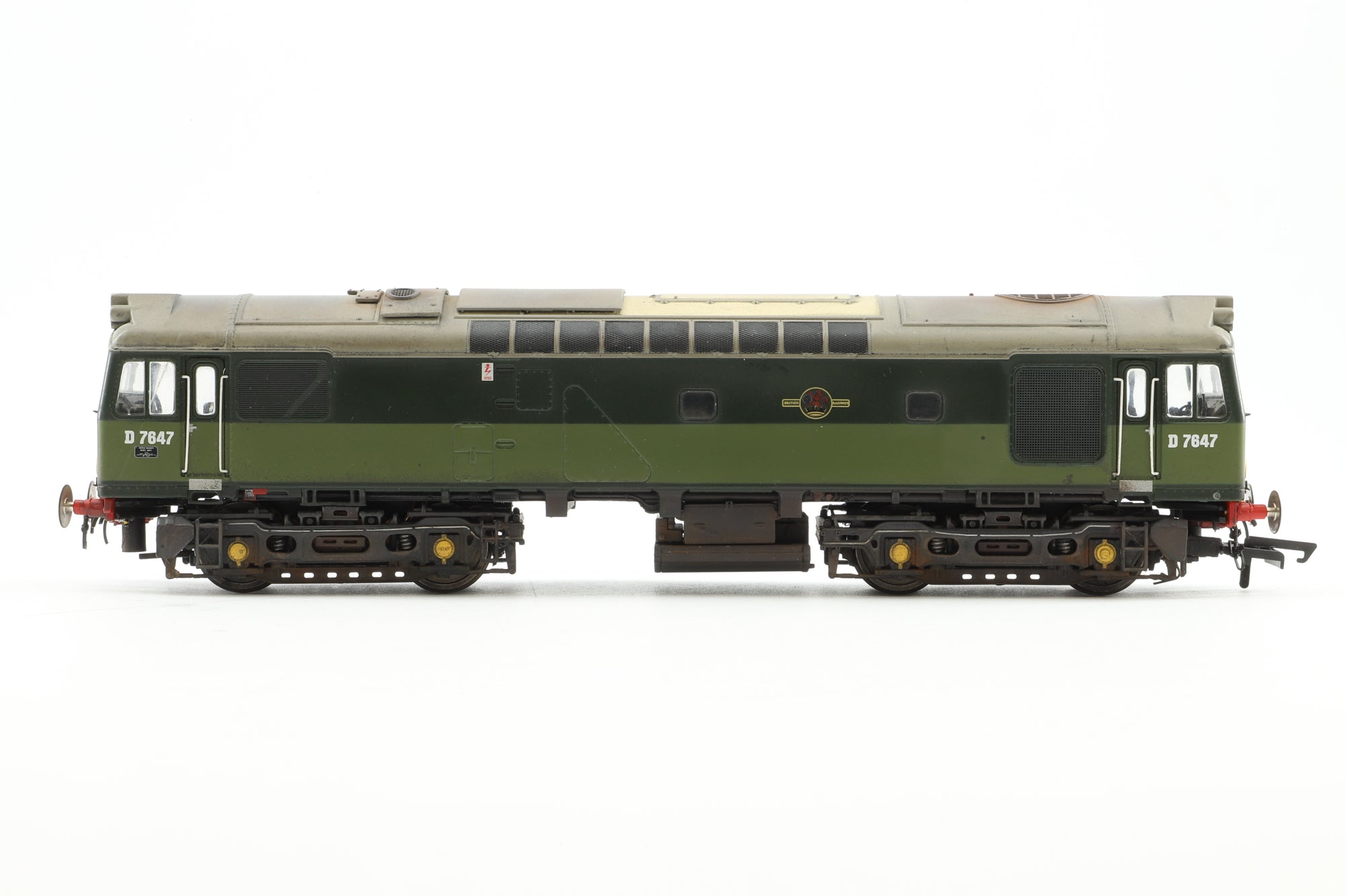 Heljan OO 2530 Class 25 'D7647' BR Two Tone Green With Small Yellow Panels Weathered DCC Fitted