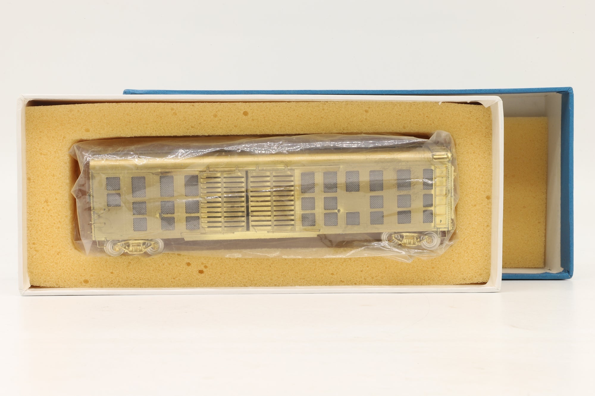 Rail Works Ltd HO Brass K-9A 50' Round Roof Stock Car – Unpainted