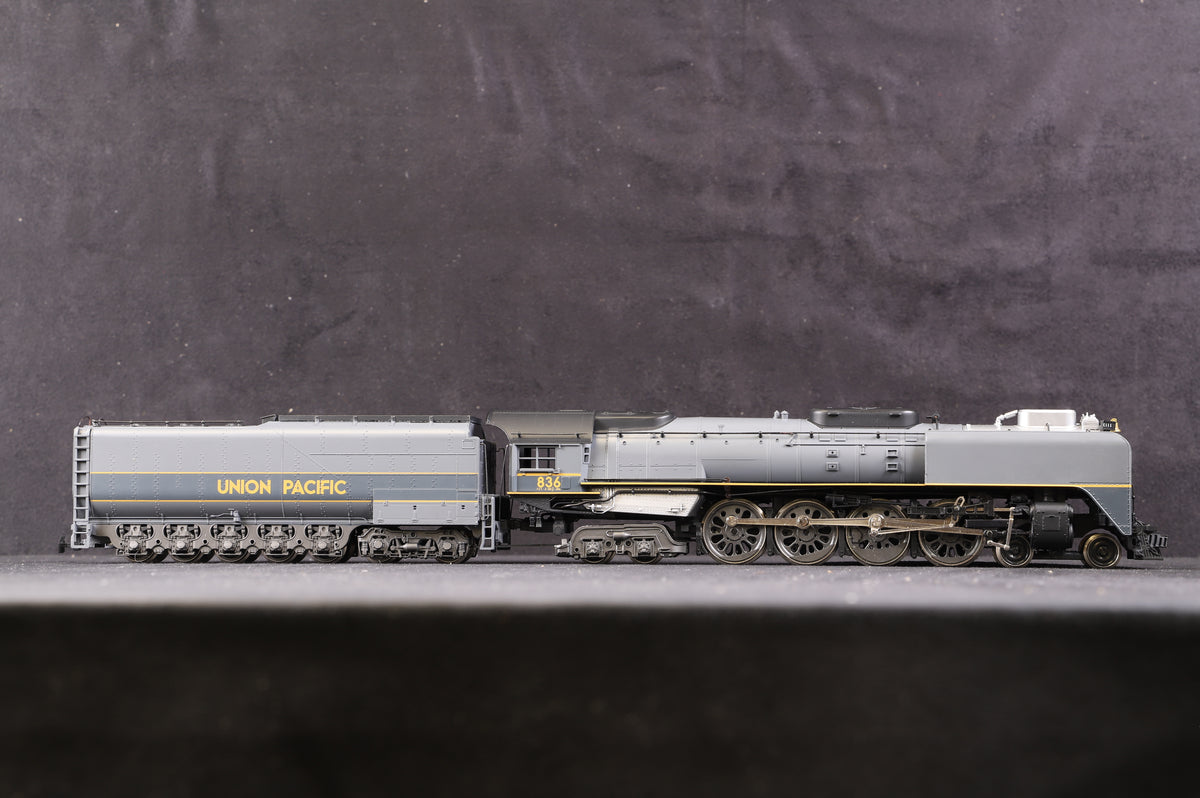 Rivarossi HO 1527/1 4-8-4 Fef 3 &#39;836&#39; Union Pacific Grey