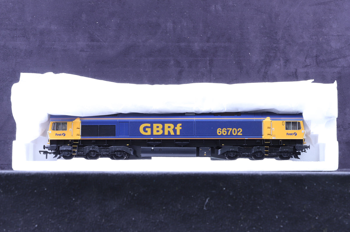 Bachmann OO 32-727DS Class 66 66702 &#39;Blue Lightening&#39; in GBRF Livery - DCC Sound