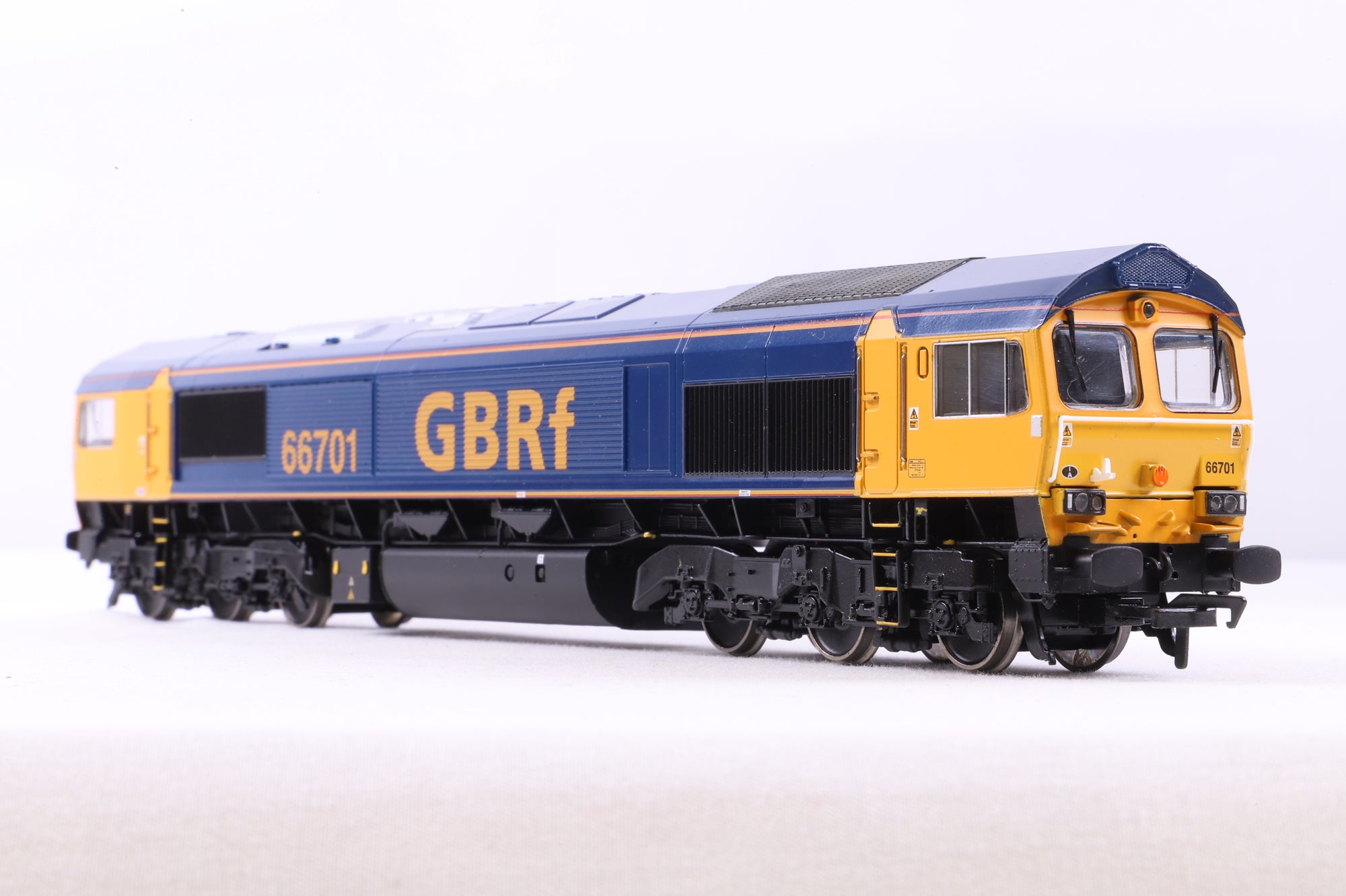Bachmann OO 32-727 Class 66 '66701' Diesel GBRf