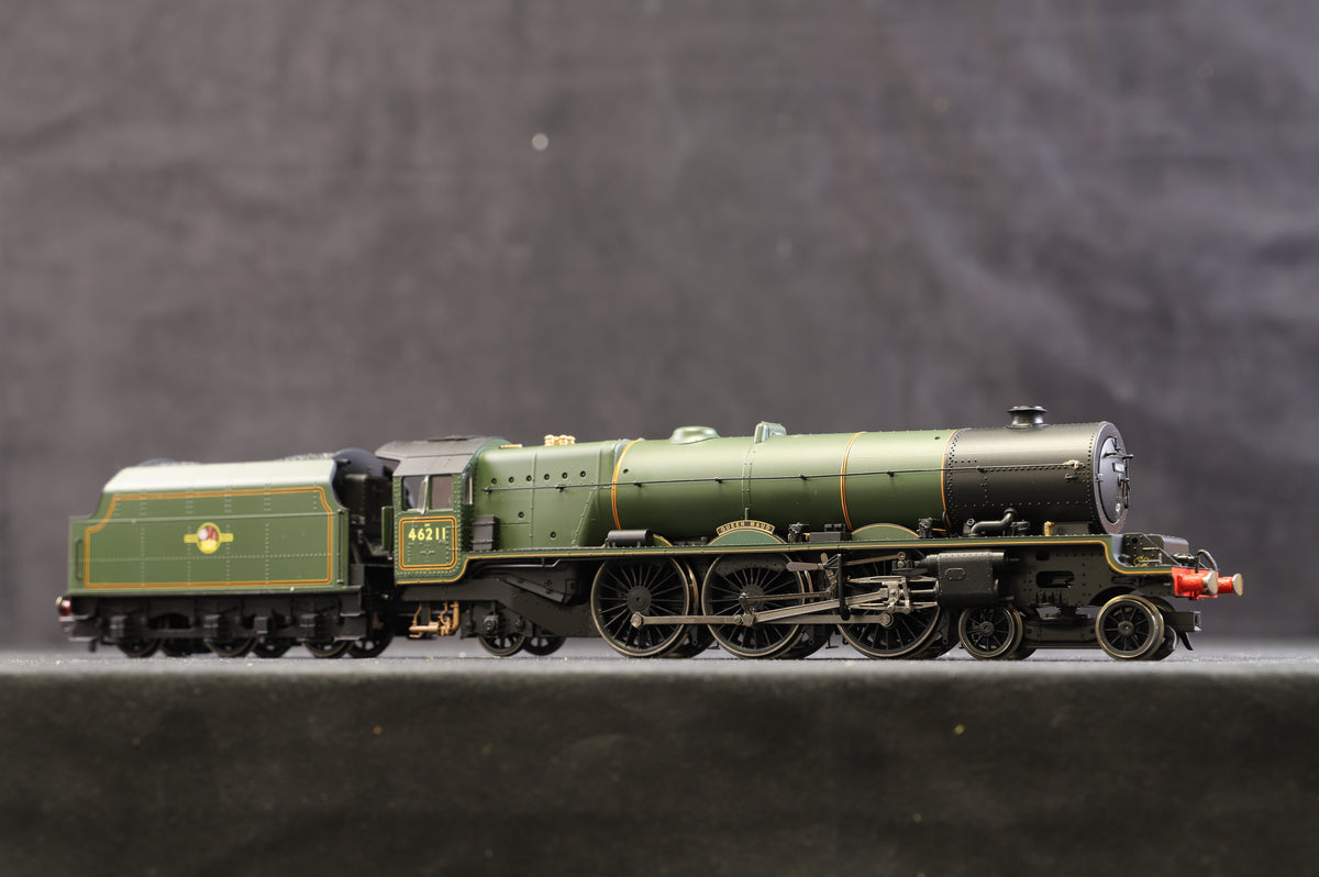 Hornby OO R3855X BR Princess Royal &#39;Queen Maud&#39; No 46211 BR Green L/C, DCC