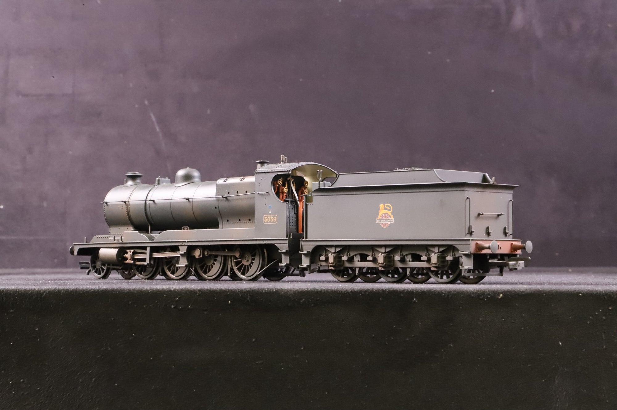 Bachmann OO 31-128 3000 Class ROD No.3036 in BR Black w/ Early Crests - Weathered