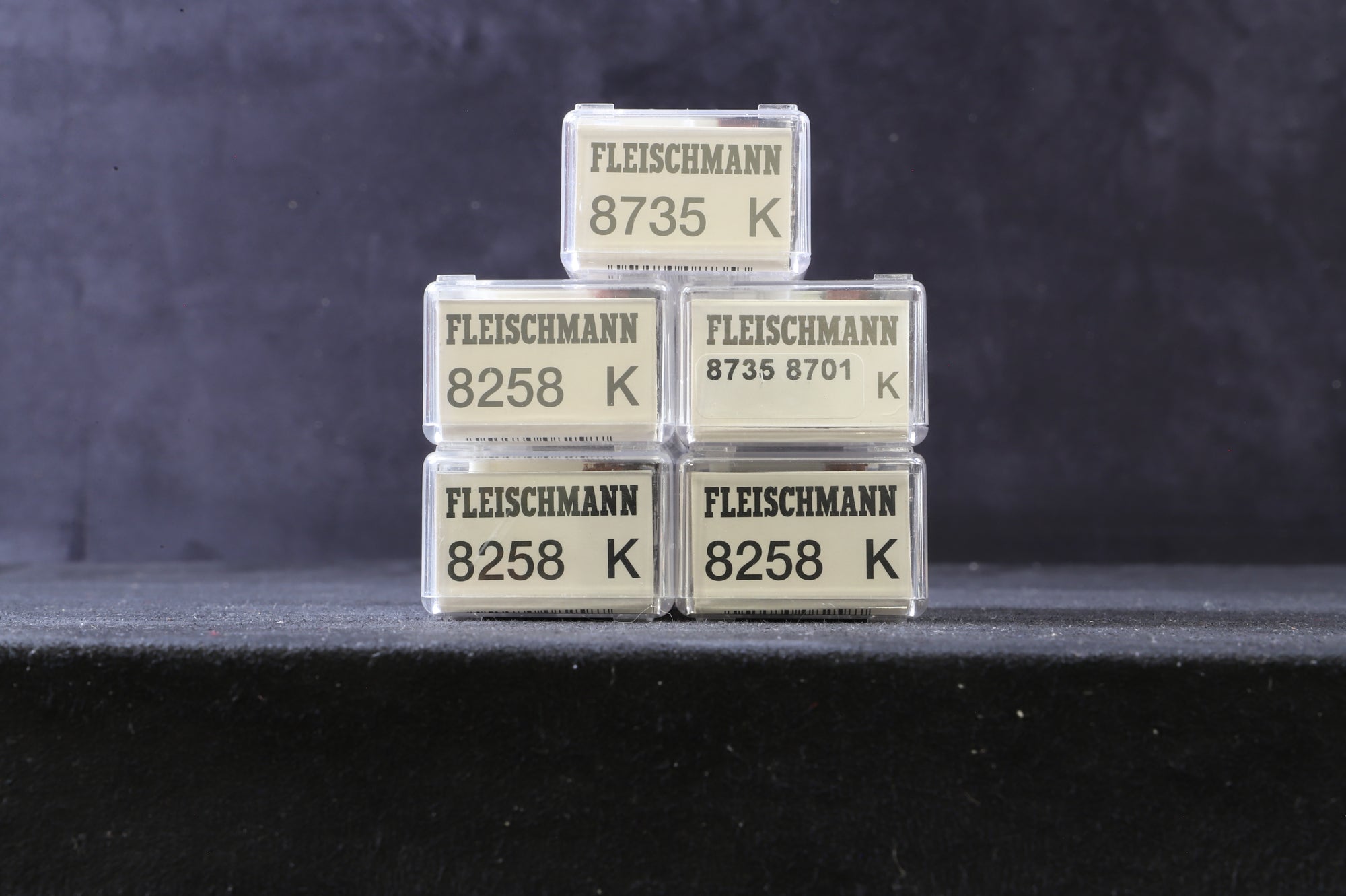 Fleischmann N Rake Of 5 Flat Bed Wagons Inc. 8258x2, 8735 & 87358701