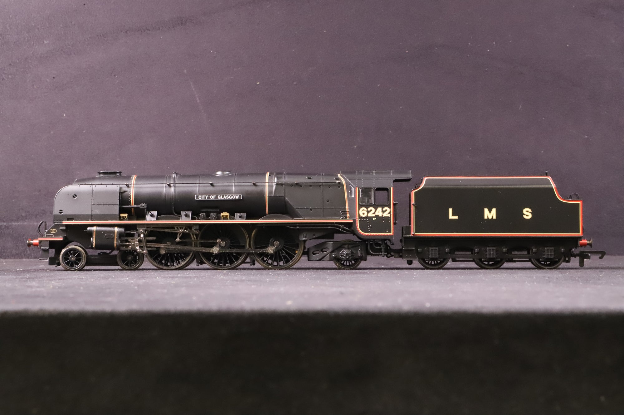Hornby OO RR2311 Duchess Class '6242' 'City Of Glasgow' LMS Lined Black