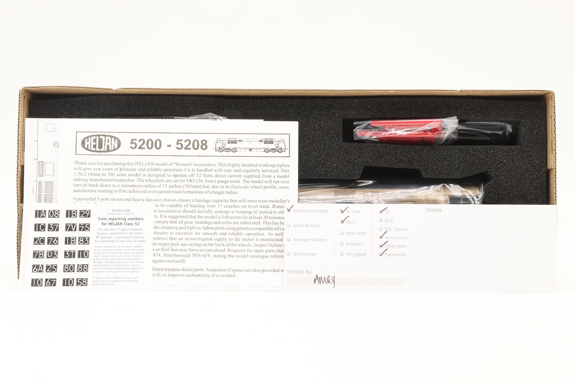 Heljan OO 5204 Class 52 Western D1000 'Western Enterprise' Desert Sand