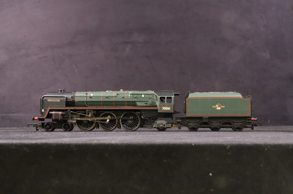 Hornby OO R2104 Britannia Class 7MT 4-6-2 &#39;70050&#39; &#39;Firth of Clyde&#39; BR Green L/C
