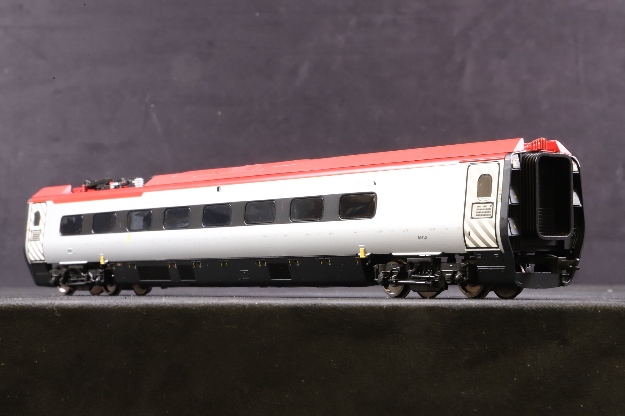 Hornby OO Class 390 4 Car Virgin Livery DCC Fitted