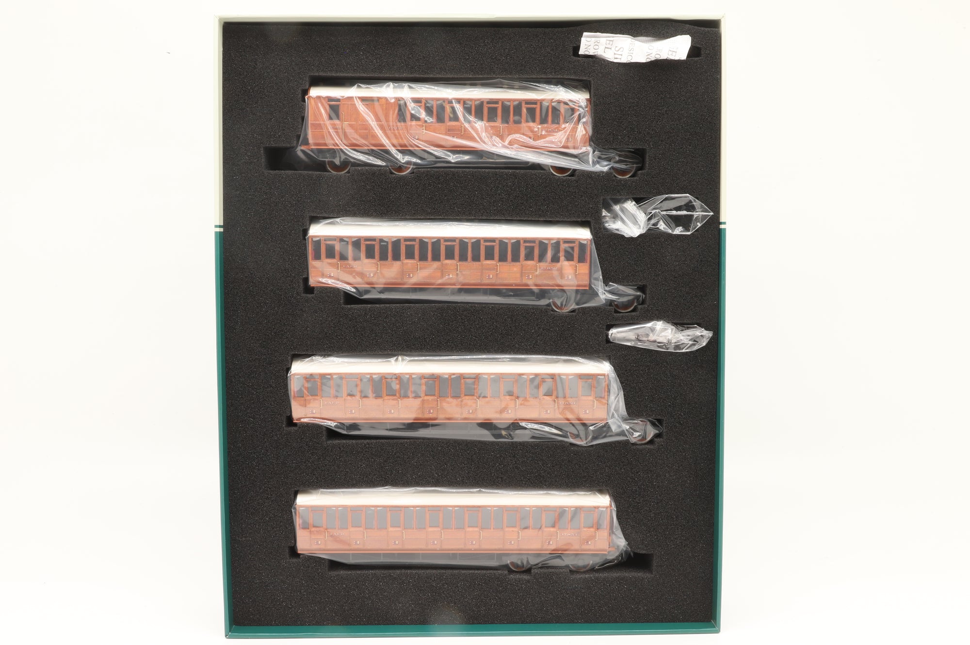 Clark RailWorks OO C2000A Quadart Coaches LNER Teak Set No.90A
