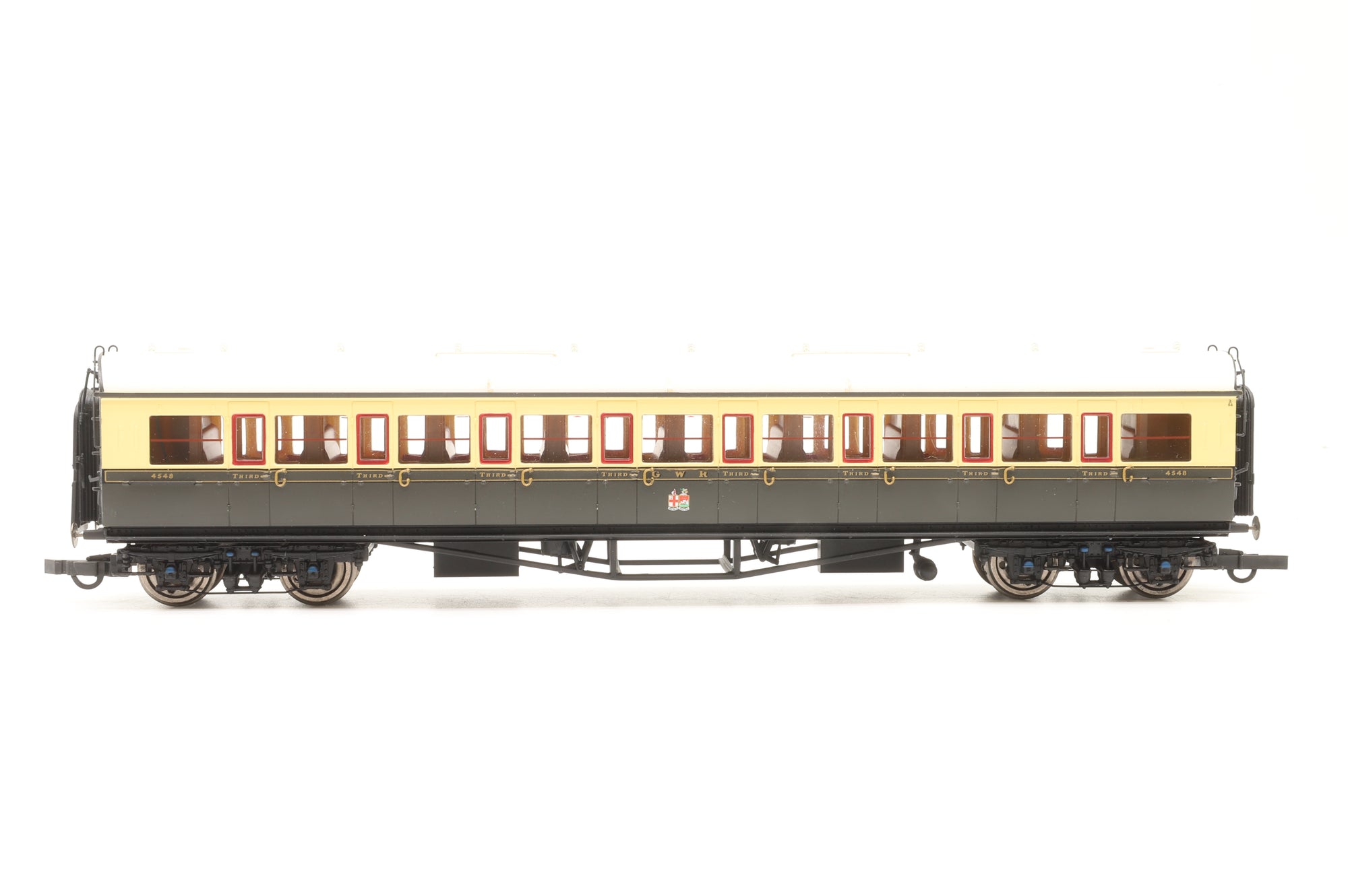 Hornby OO Rake of 7 Collet GWR Chocolate & Cream Coaches, DC/DCC Lighting Fitted