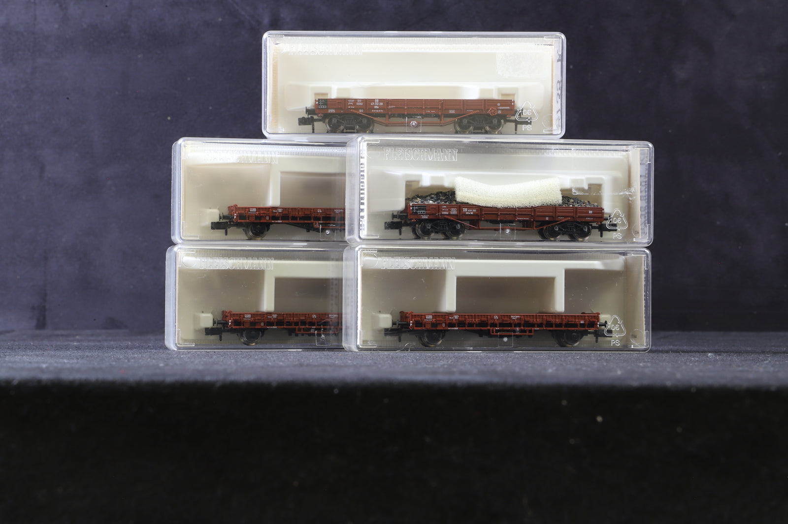 Fleischmann N Rake Of 5 Flat Bed Wagons Inc. 8258x2, 8735 & 87358701