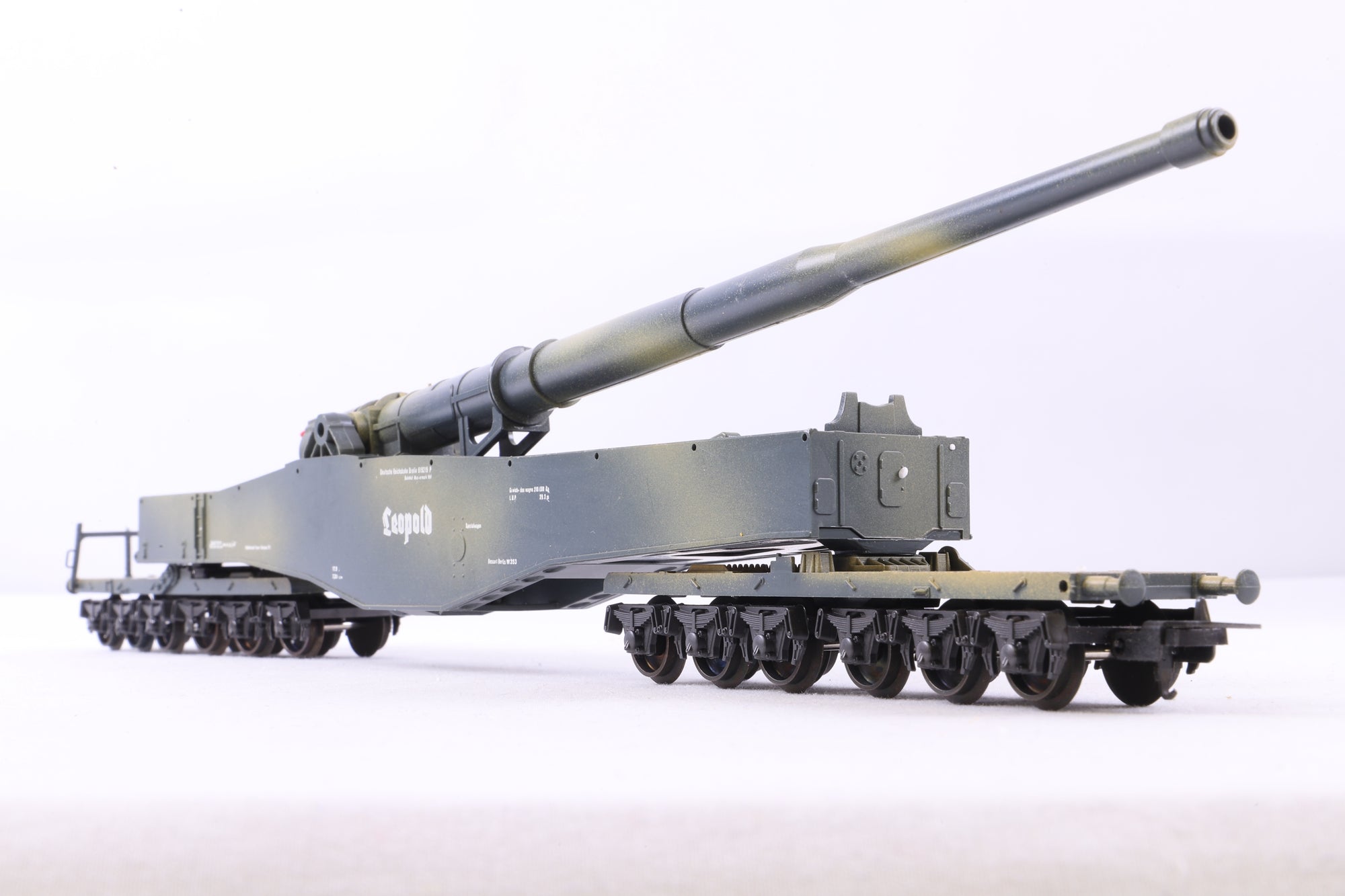 Lima HO 149704GWWII Krupp K5 "Leopold" Railway Gun Train
