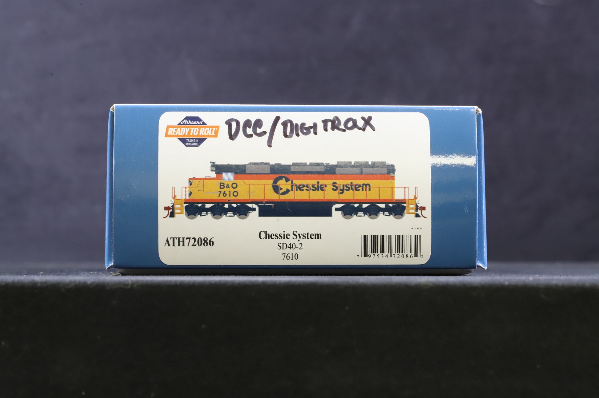 Athearn HO ATH72086 SD40-2 '7610' Diesel Locomotive B&O Chessie System DCC Fitted