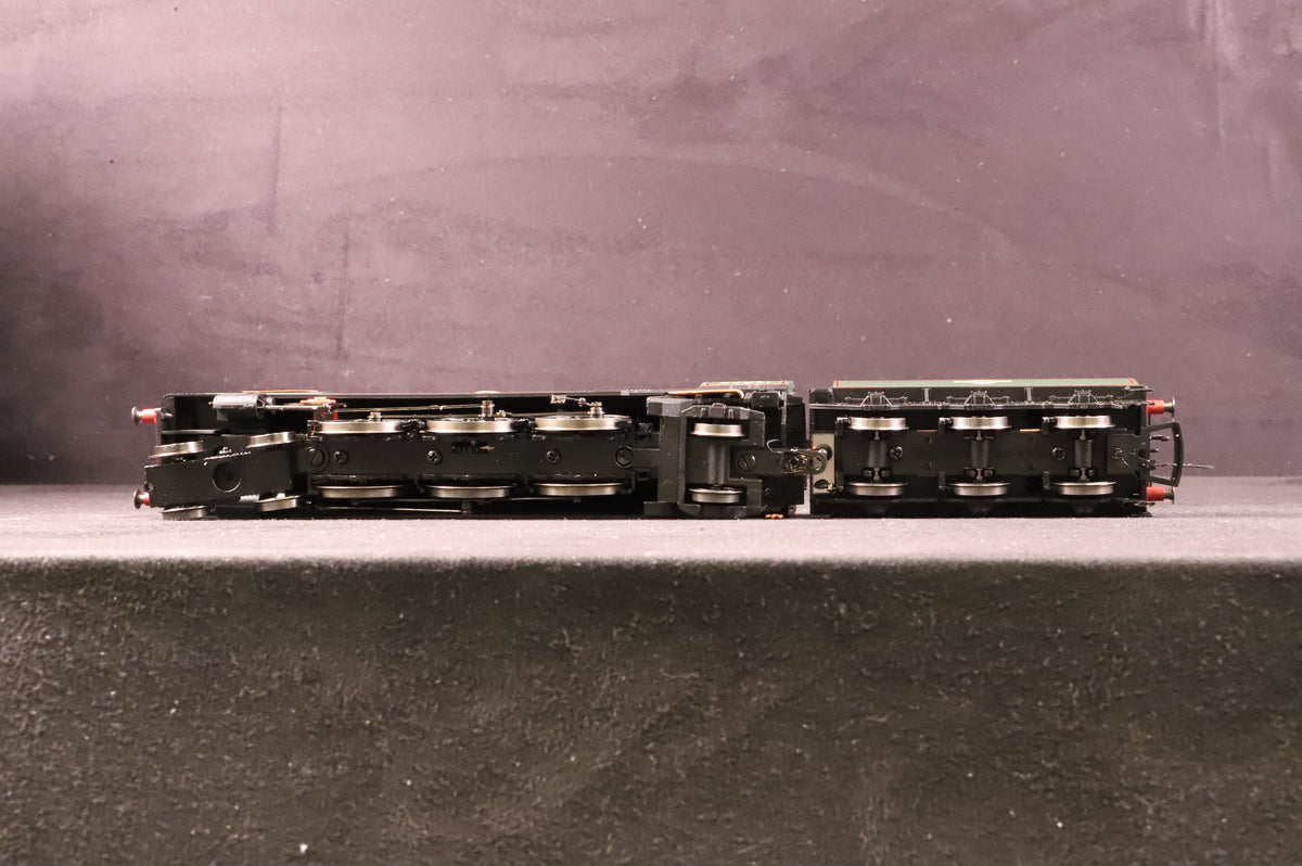 Hornby OO R2282 West Country Class 34091 &#39;Weymouth&#39;/&#39;Devon Belle&#39; in BR Lined Green w/ Late Crests