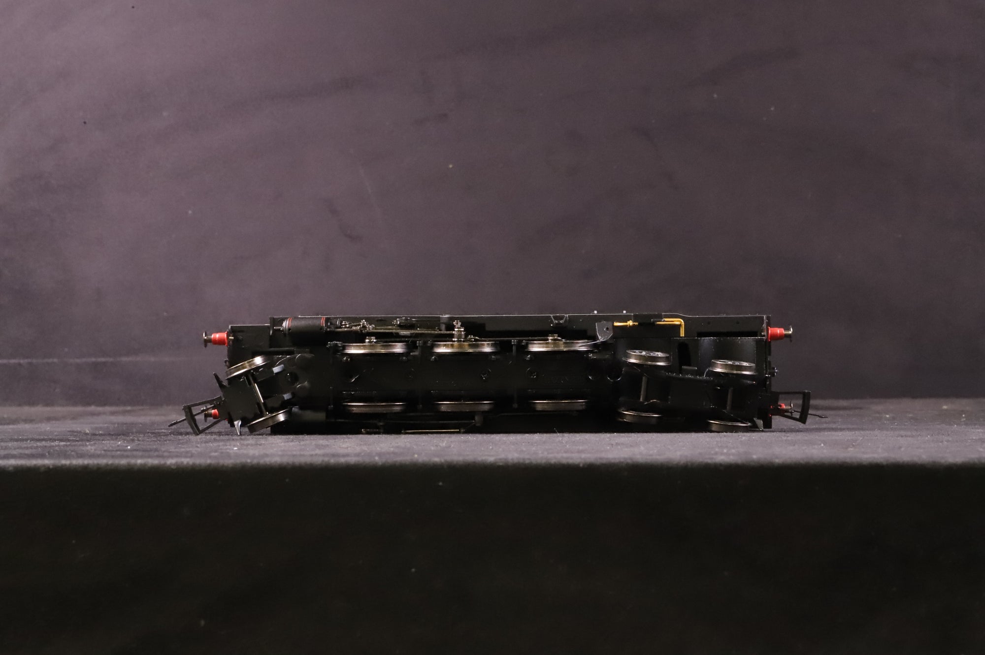 Hornby OO R2913 Thompson L1 '67772' BR Lined Black E/C