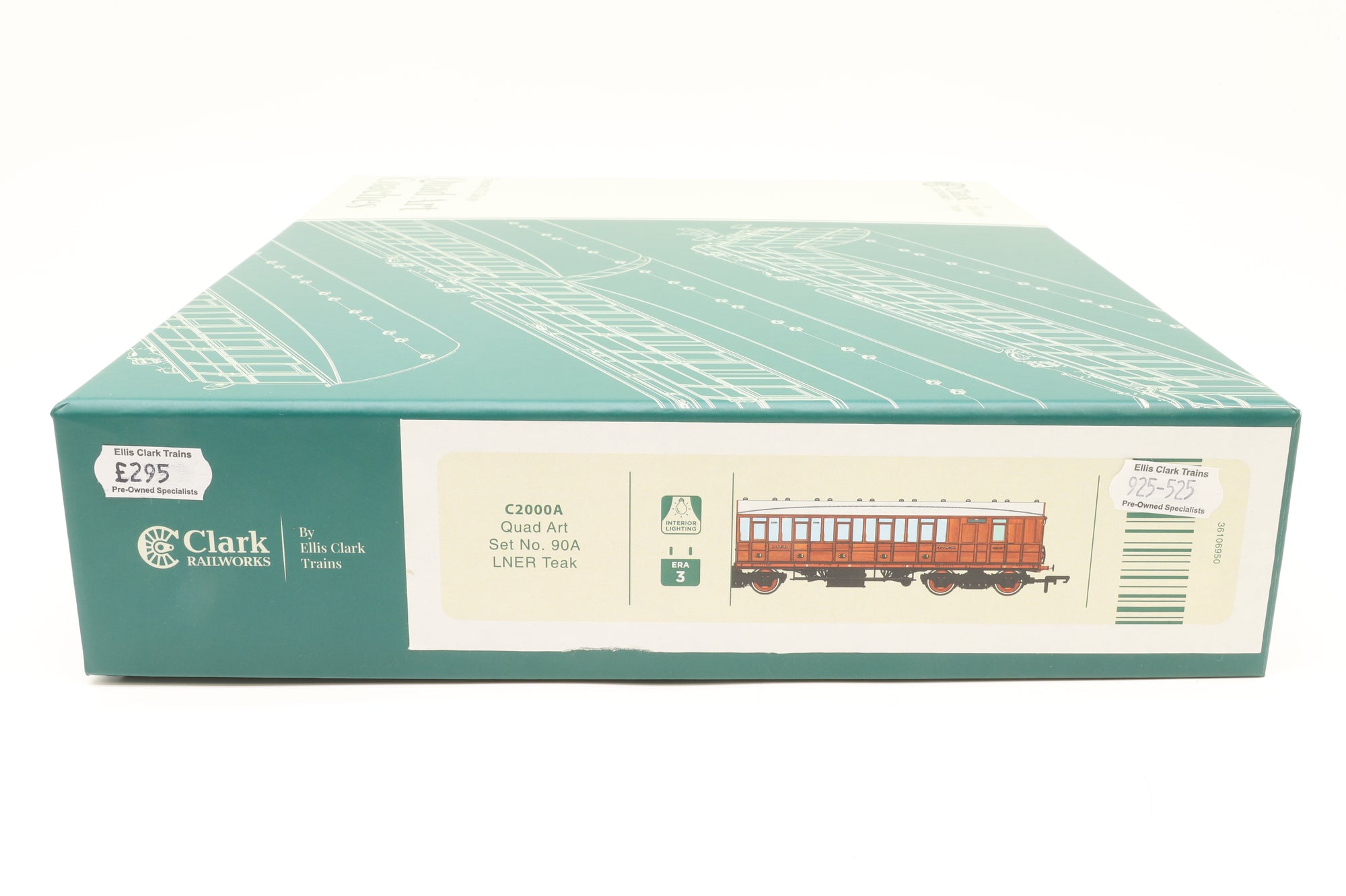 Clark RailWorks OO C2000A Quadart Coaches LNER Teak Set No.90A