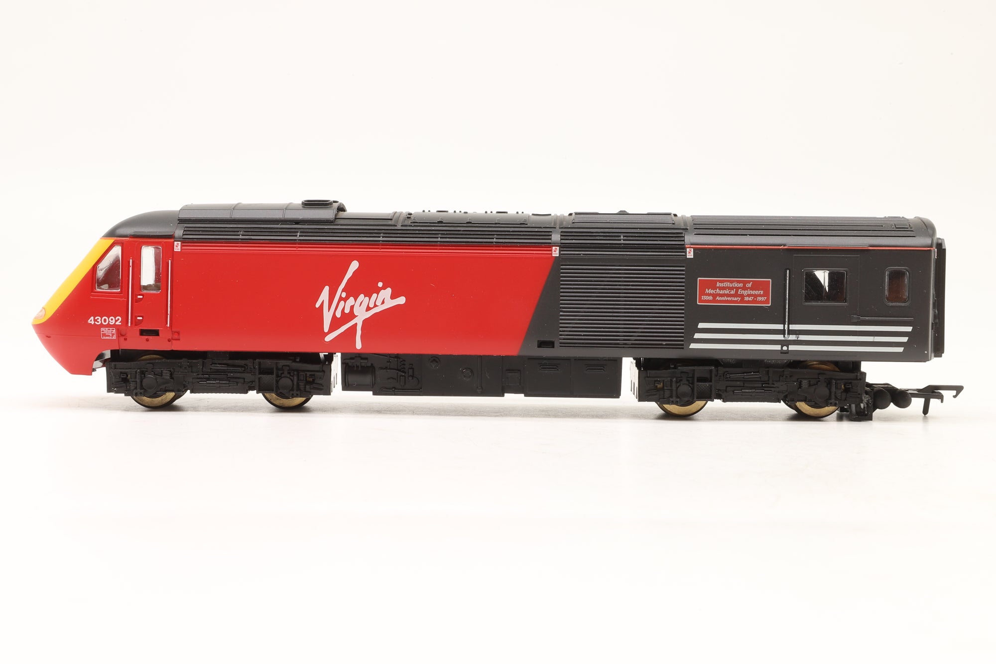 Hornby OO R2114 Virgin 125 High Speed Train DCC Fitted