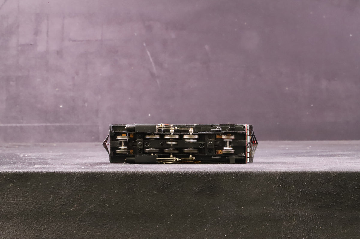 Heljan OO9 99511 L&amp;B Tank No.760 EXE in SR Lined Green