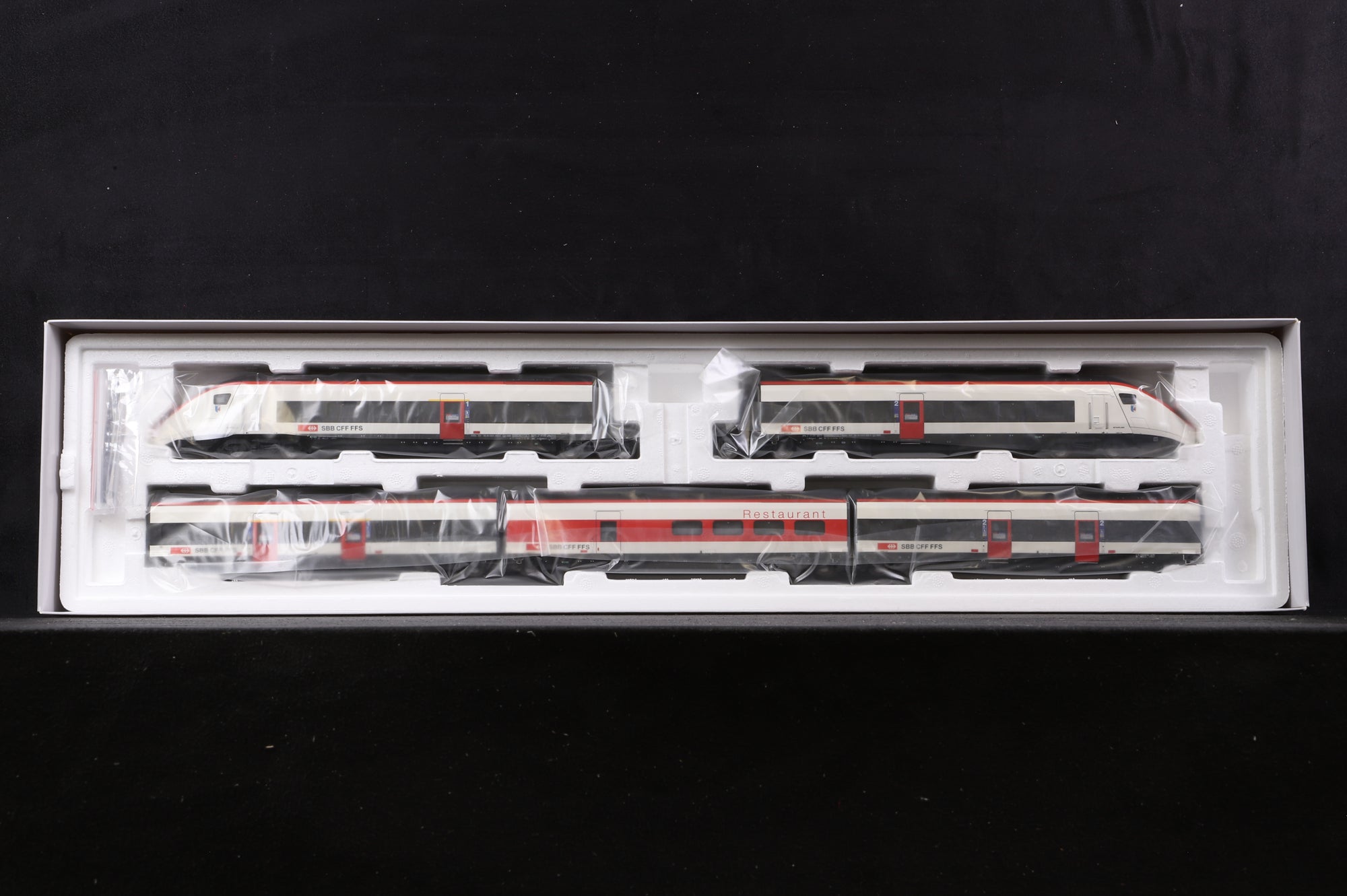 Marklin HO 39810 Class RABe 501 Giruno &  43461, 2 & 3 Add-On Car Sets