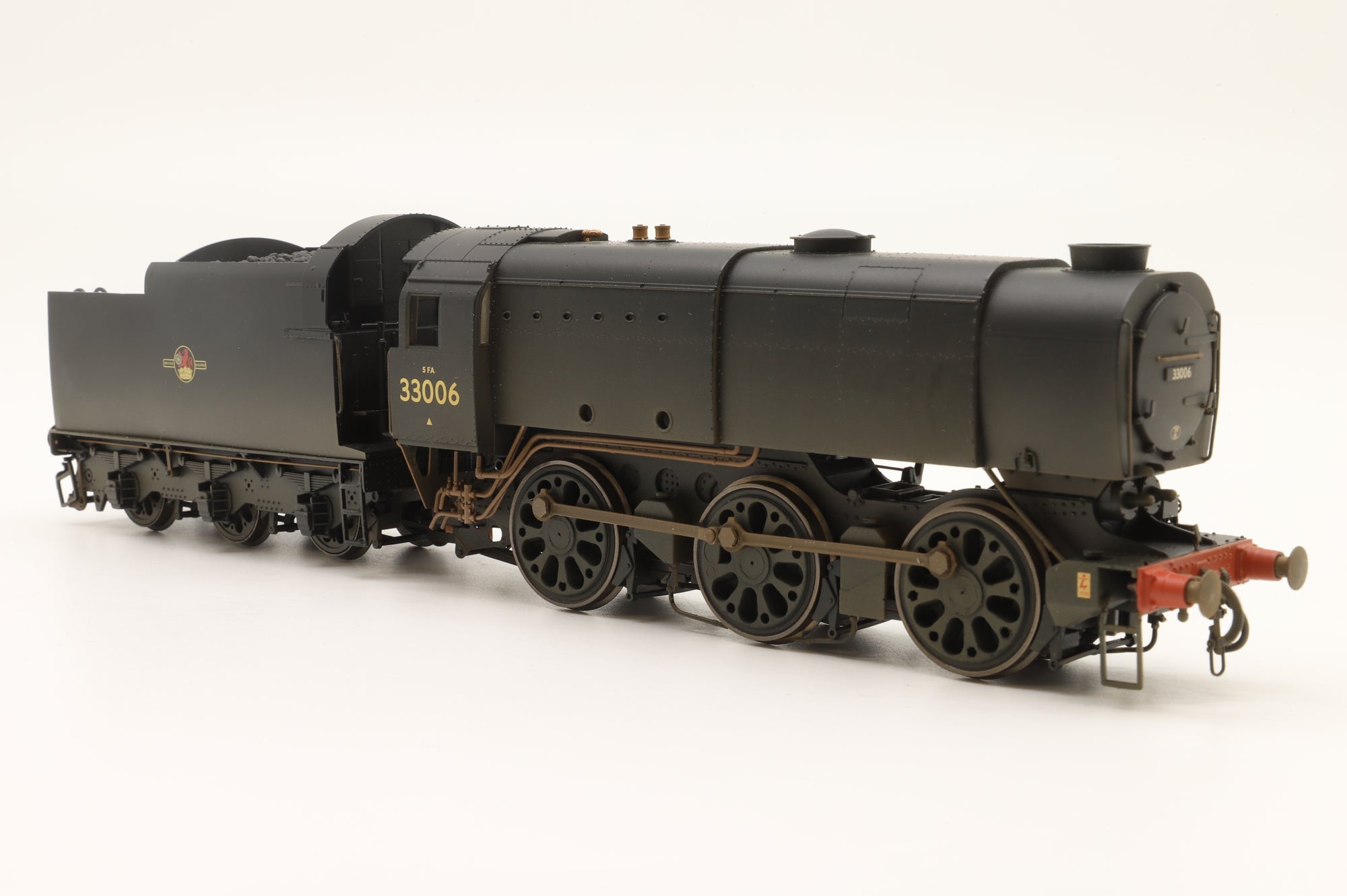 Hornby OO R2344A Class Q1 33006 in BR Black w/ Late Crests - DCC Sound & Weathered