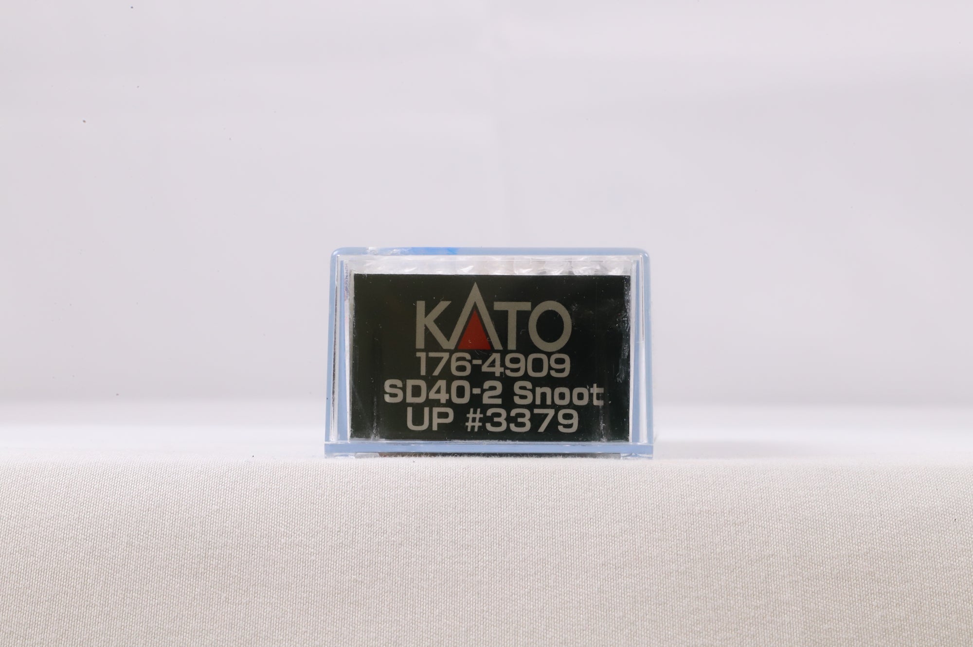 Kato N 176-4909 SD40-2 Snoot UP '3379' Diesel Locomotive
