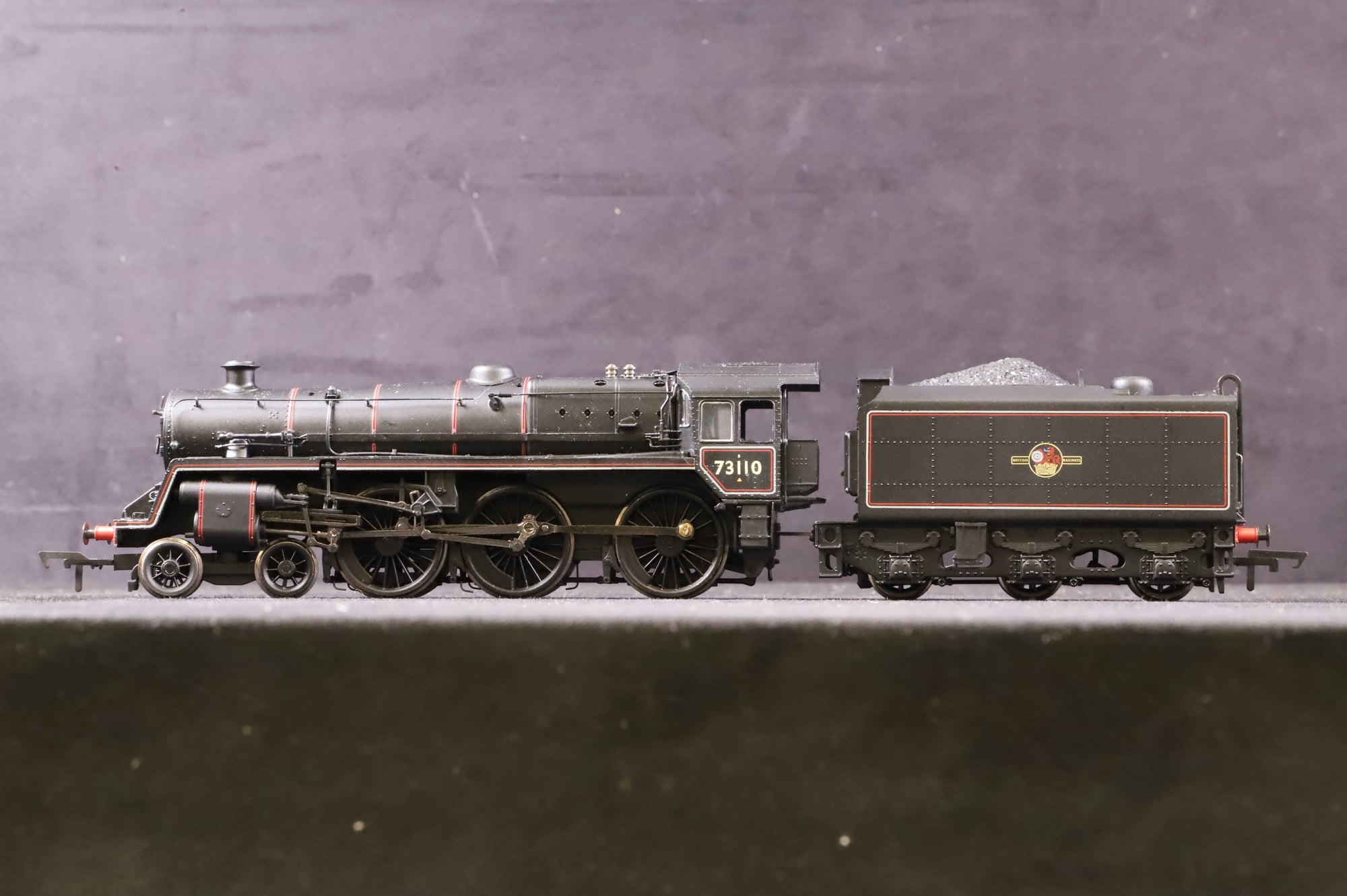 Bachmann OO 32-506 Standard Class 5MT '73110' BR Lined Black L/C