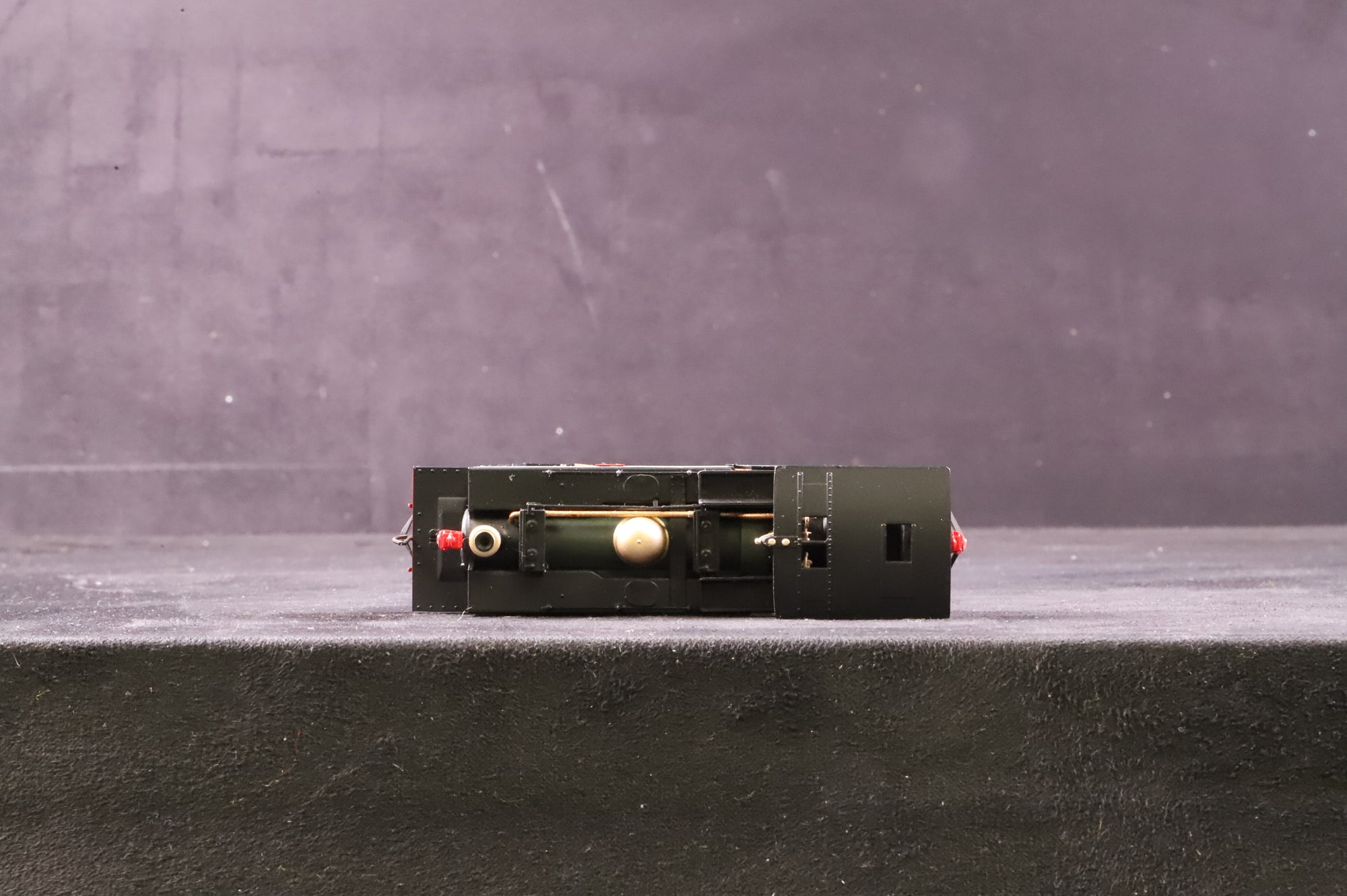 Heljan OO9 99511 L&B Tank No.760 EXE in SR Lined Green