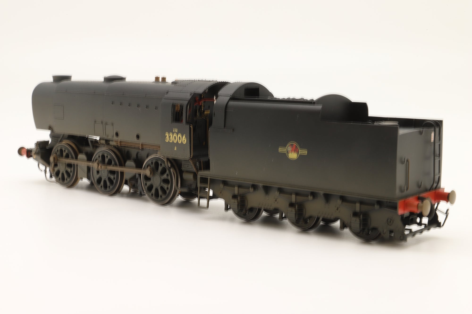 Hornby OO R2344A Class Q1 33006 in BR Black w/ Late Crests - DCC Sound & Weathered