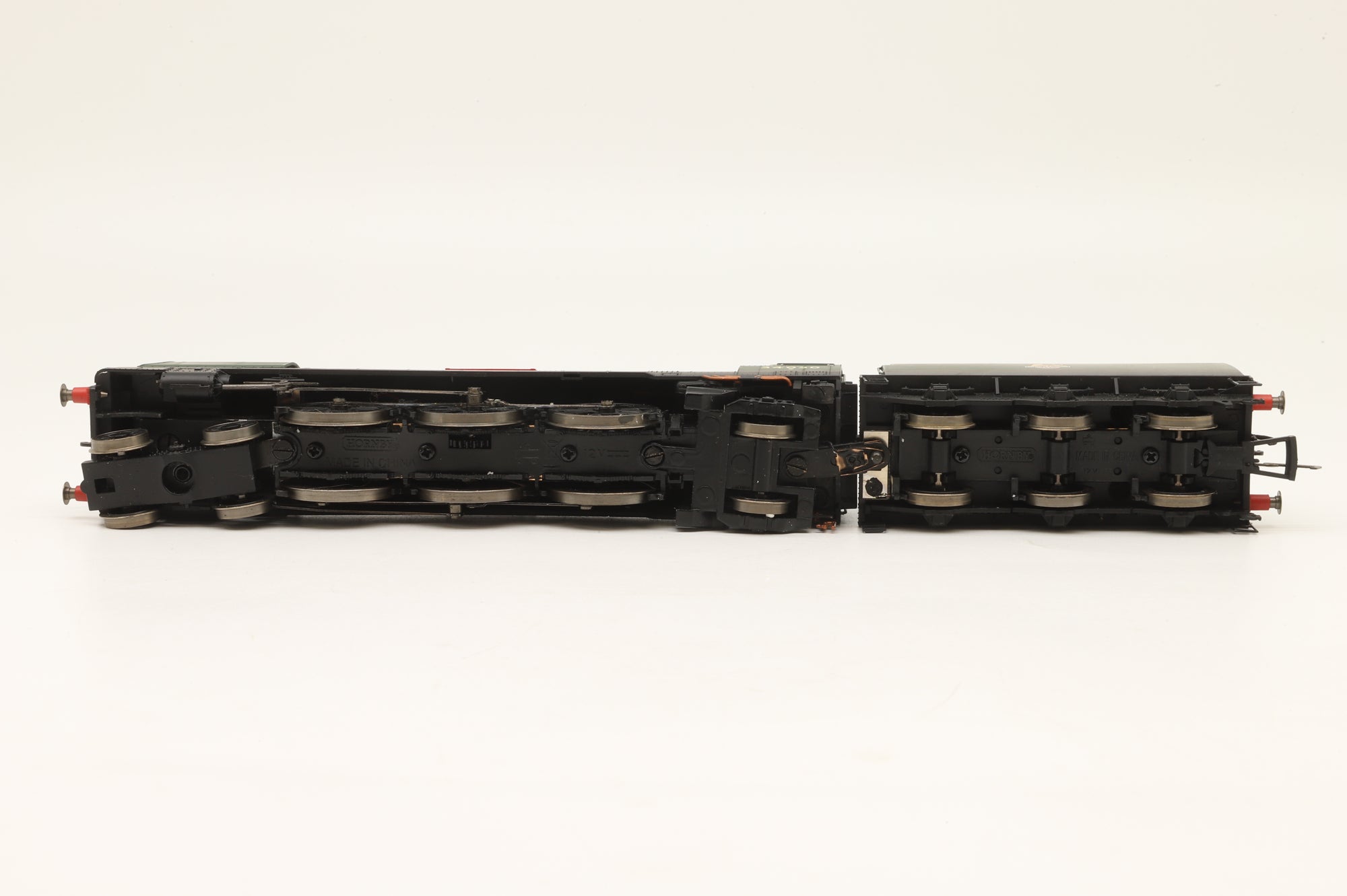 Hornby OO R2568 'Devon Belle' Train Pack Incl. West Country Class No.34030 & 3x K-Type Pullman Coaches