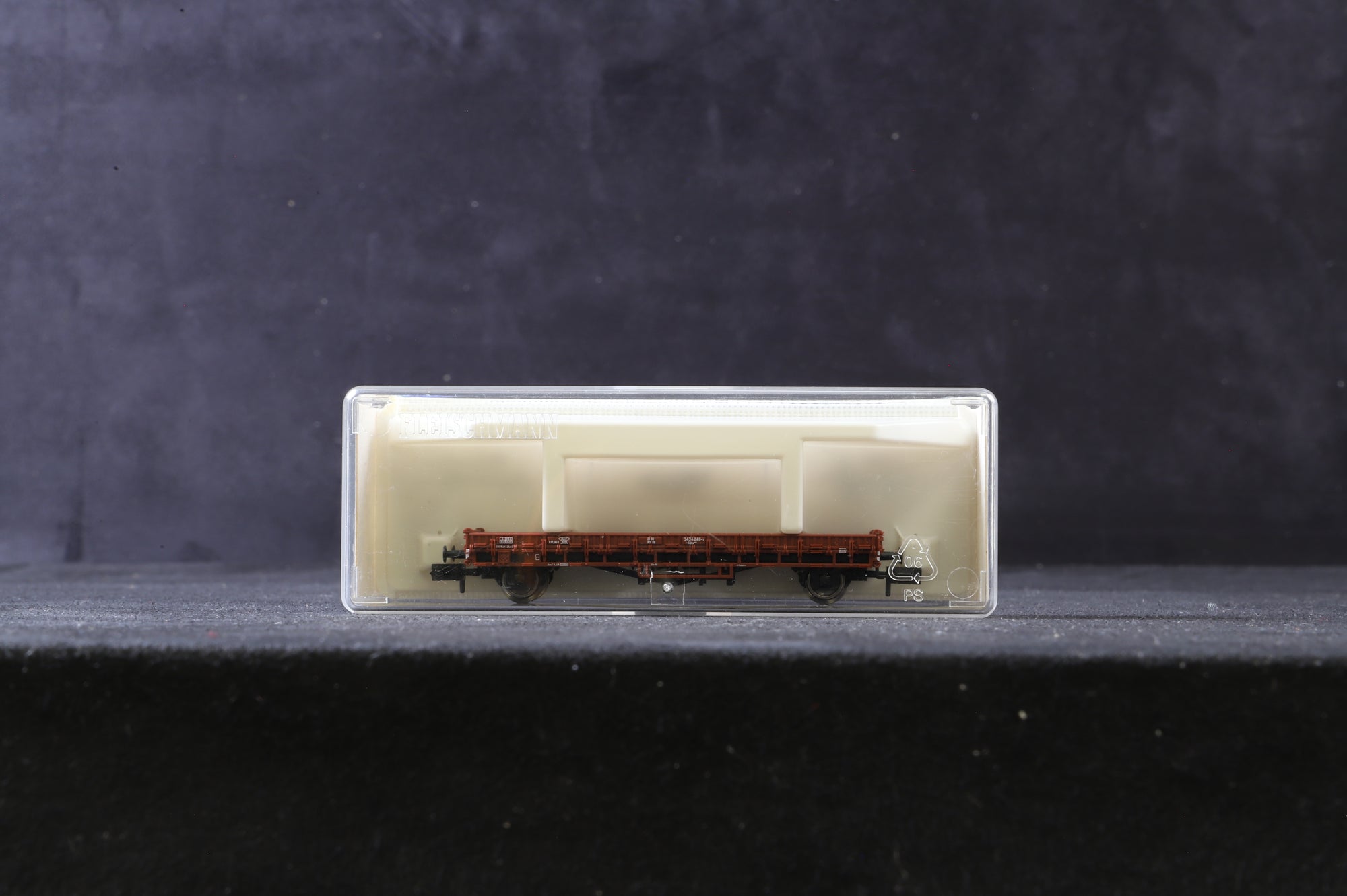 Fleischmann N Rake Of 5 Flat Bed Wagons Inc. 8258x2, 8735 & 87358701