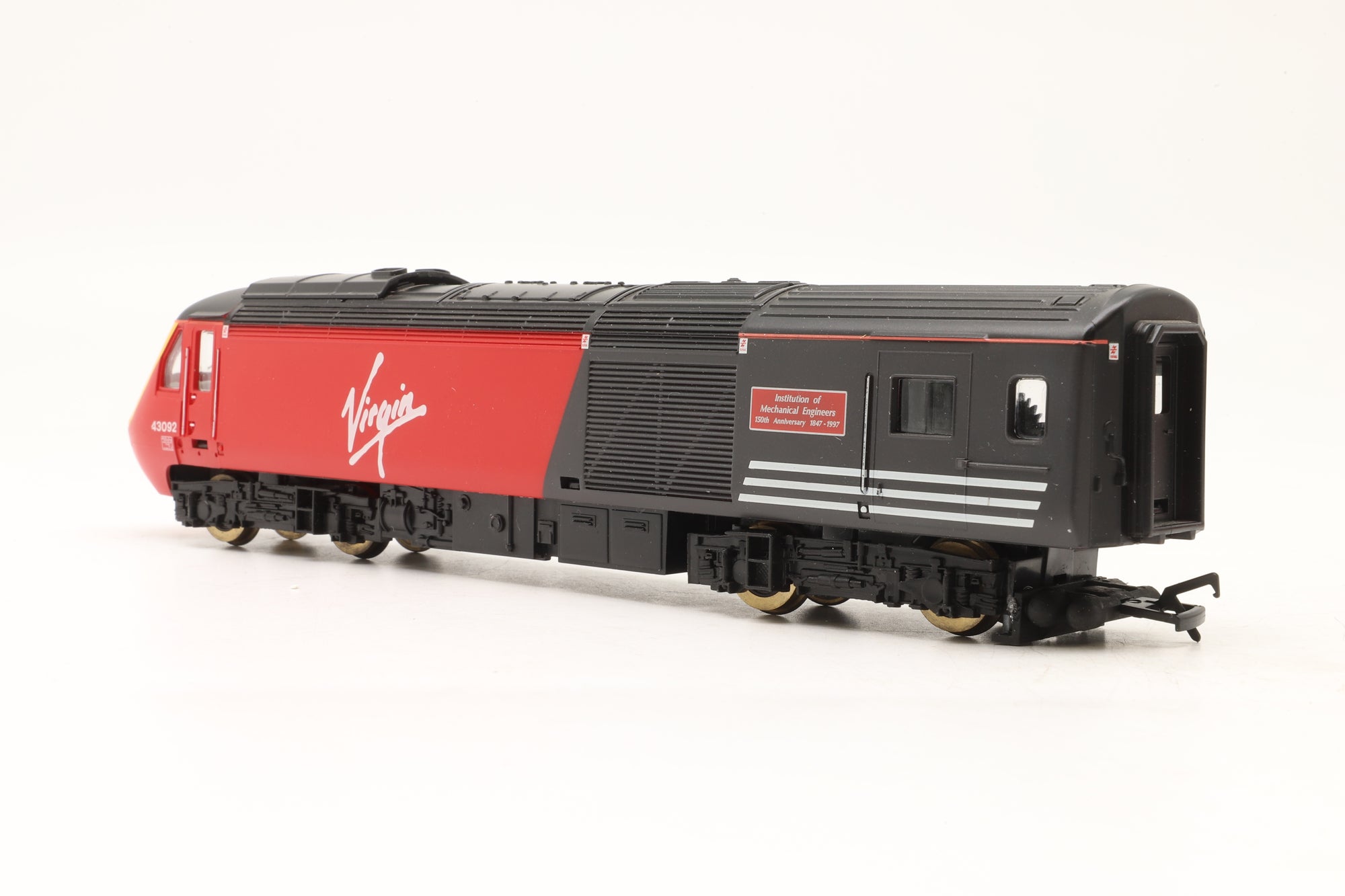 Hornby OO R2114 Virgin 125 High Speed Train DCC Fitted