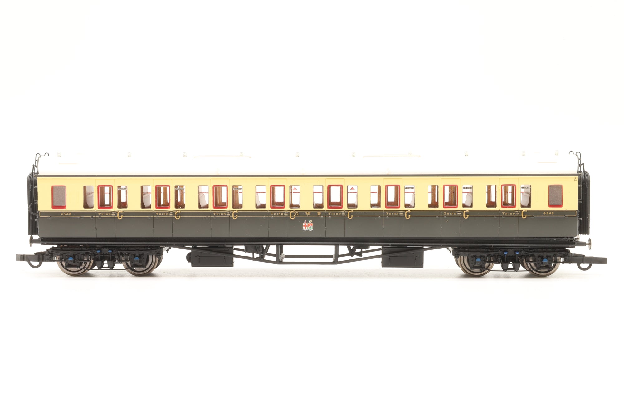Hornby OO Rake of 7 Collet GWR Chocolate & Cream Coaches, DC/DCC Lighting Fitted