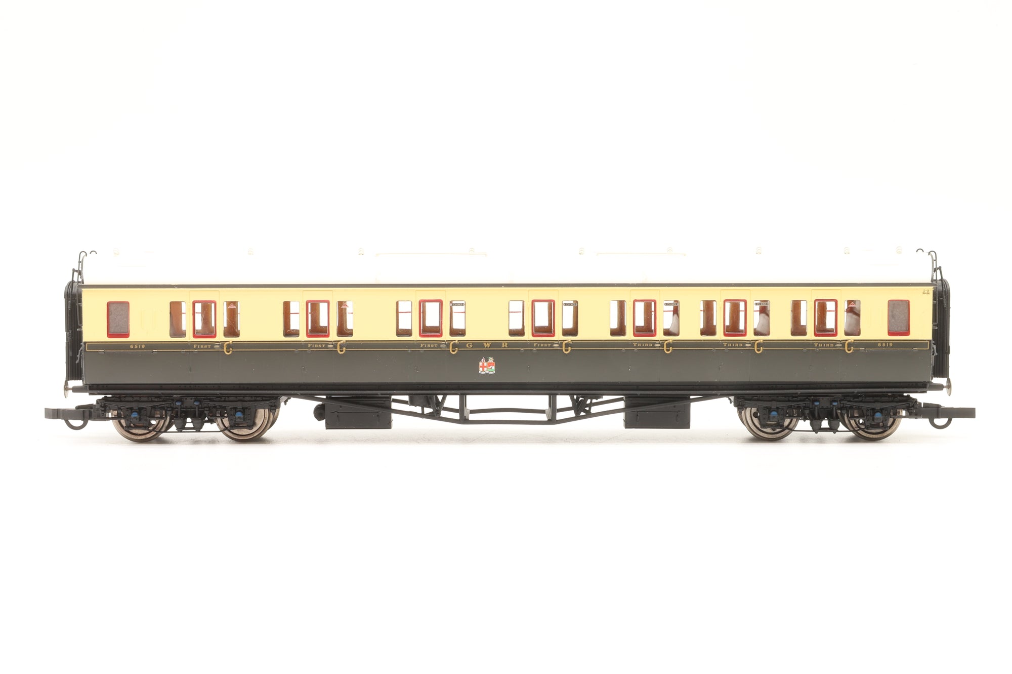 Hornby OO Rake of 7 Collet GWR Chocolate & Cream Coaches, DC/DCC Lighting Fitted