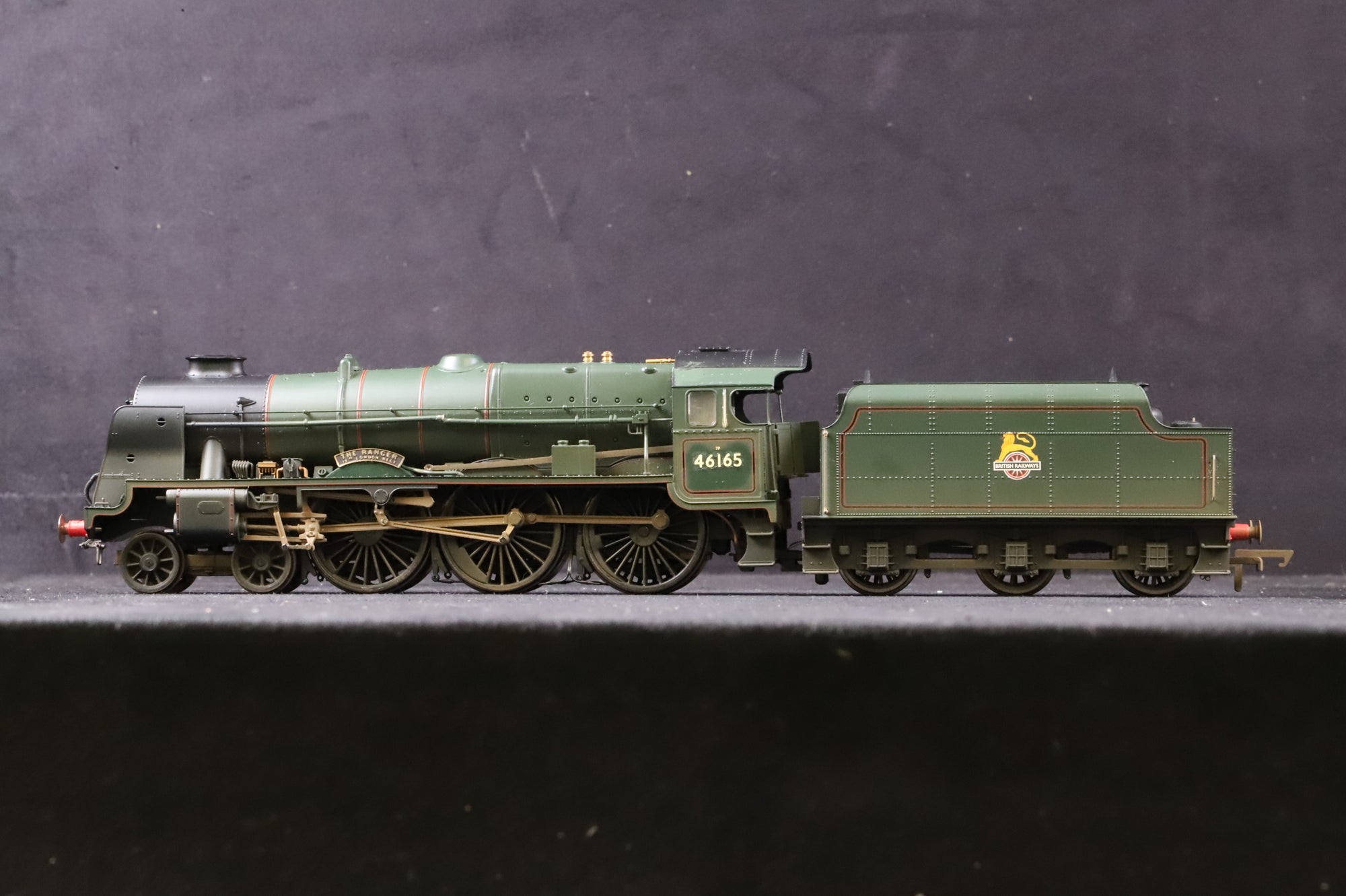 WORKSHOP Hornby OO R2629 Royal Scot Class 7P '46165' 'The Ranger' BR Green E/C Renumbered Non Runner