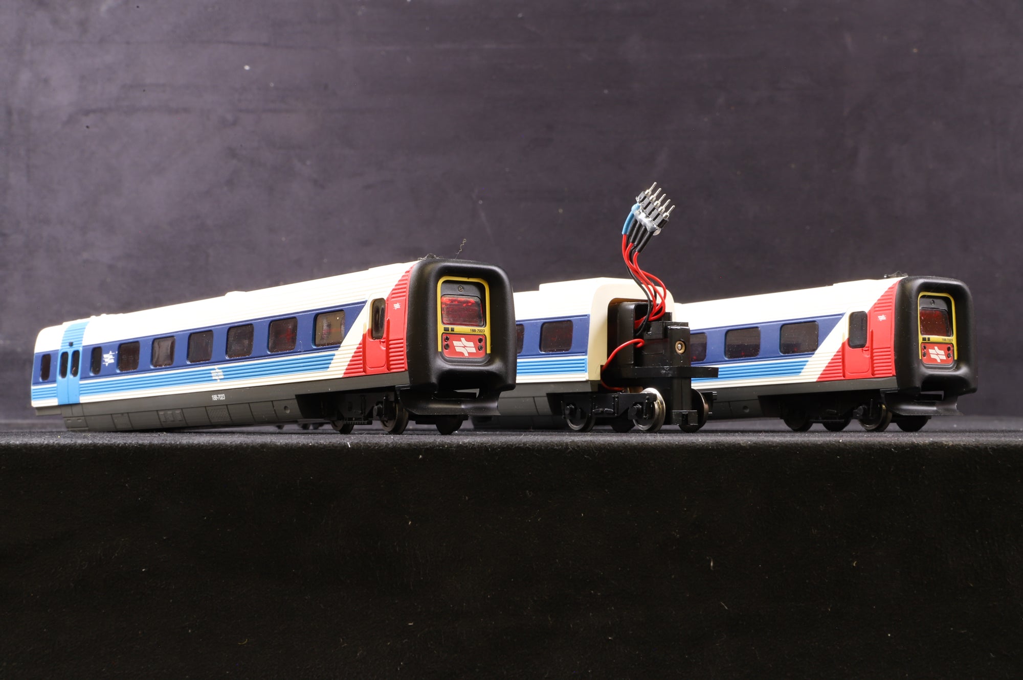 Heljan HO 6063 IC-3 Israel 3 Car Set