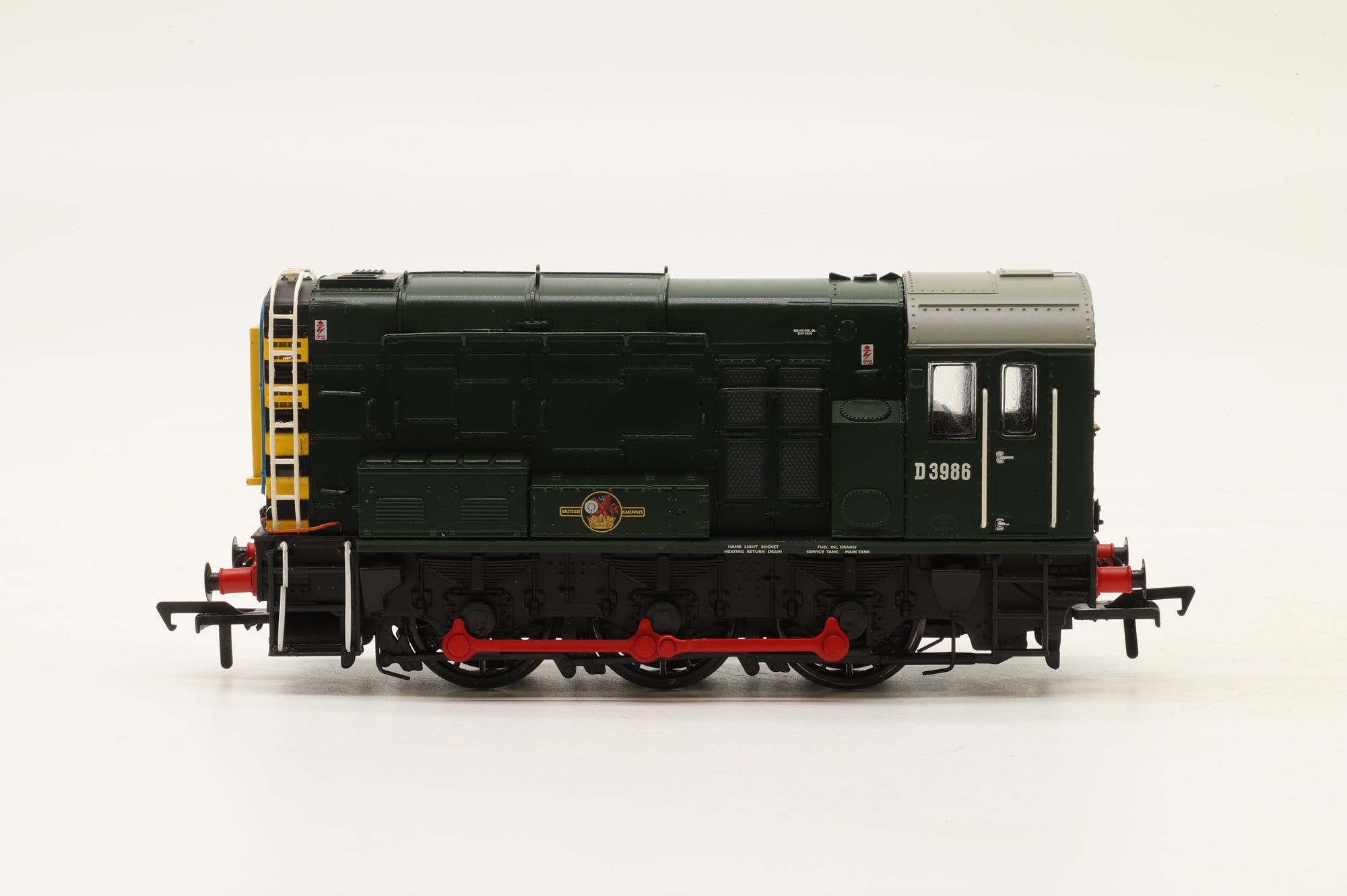 Bachmann OO 32-116A Class 08 Diesel Shunter 'D3986' BR Green With Wasp Stripes DCC Fitted
