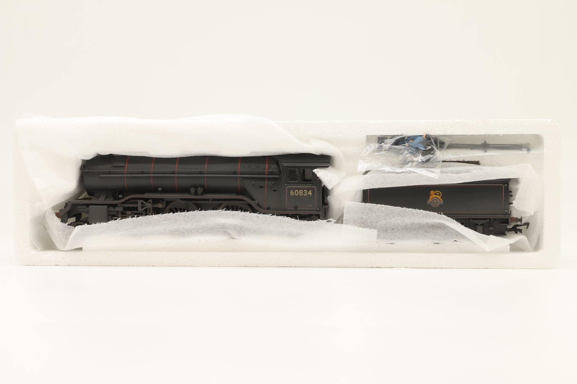Bachmann OO 31-562 Class V2 '60834' BR Black E/C Stepped Tender Weathered