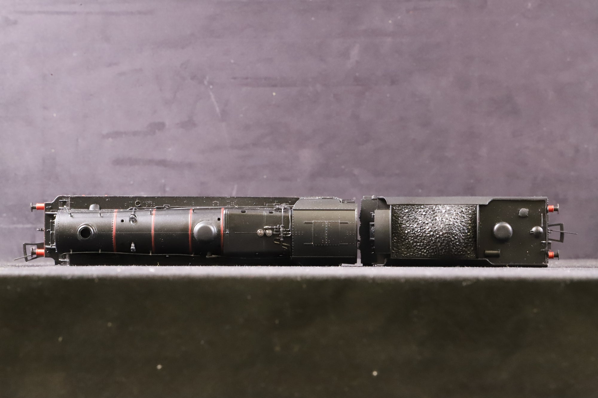 Bachmann OO 32-506 Standard Class 5MT '73110' BR Lined Black L/C