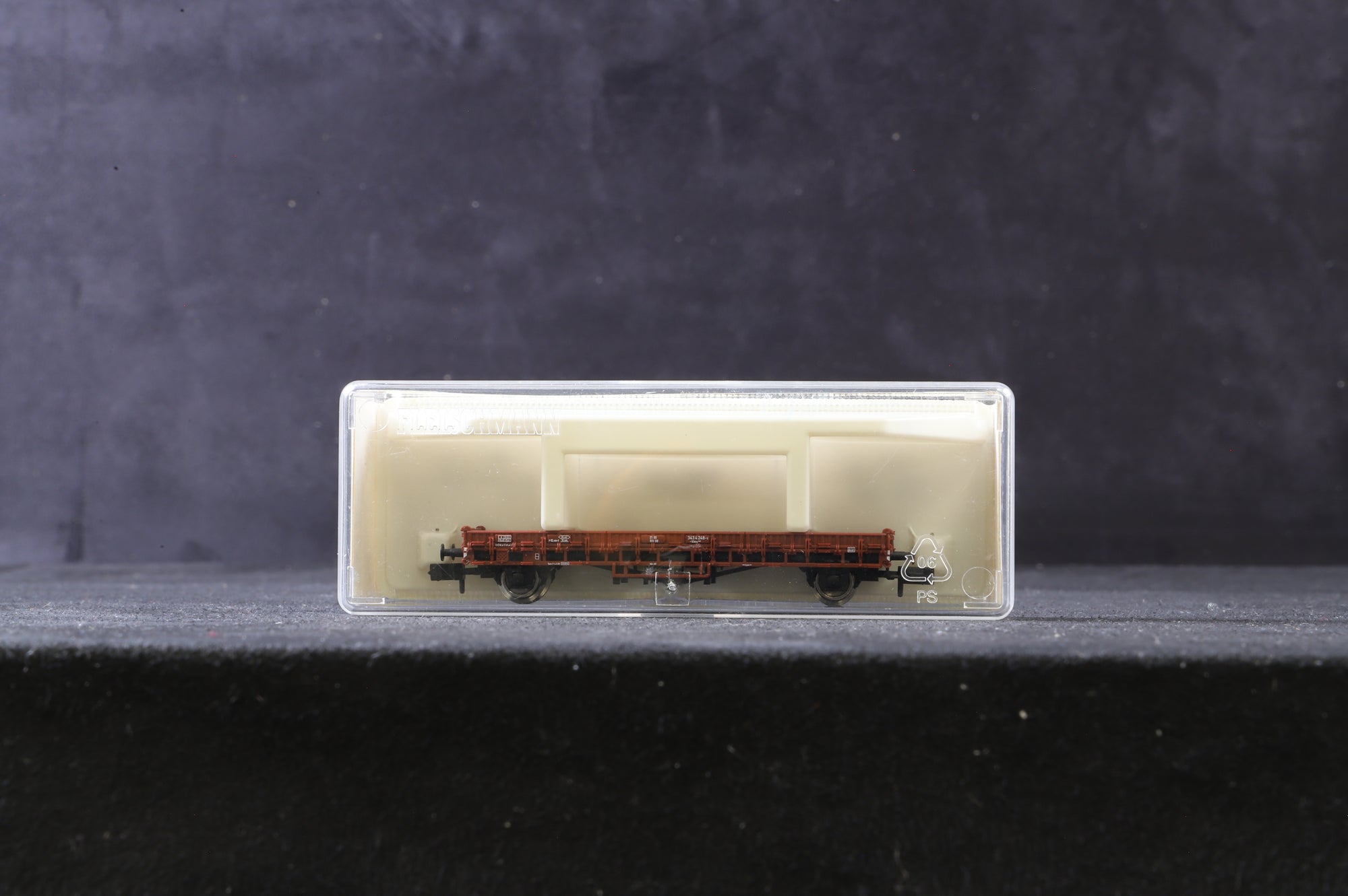 Fleischmann N Rake Of 5 Flat Bed Wagons Inc. 8258x2, 8735 & 87358701