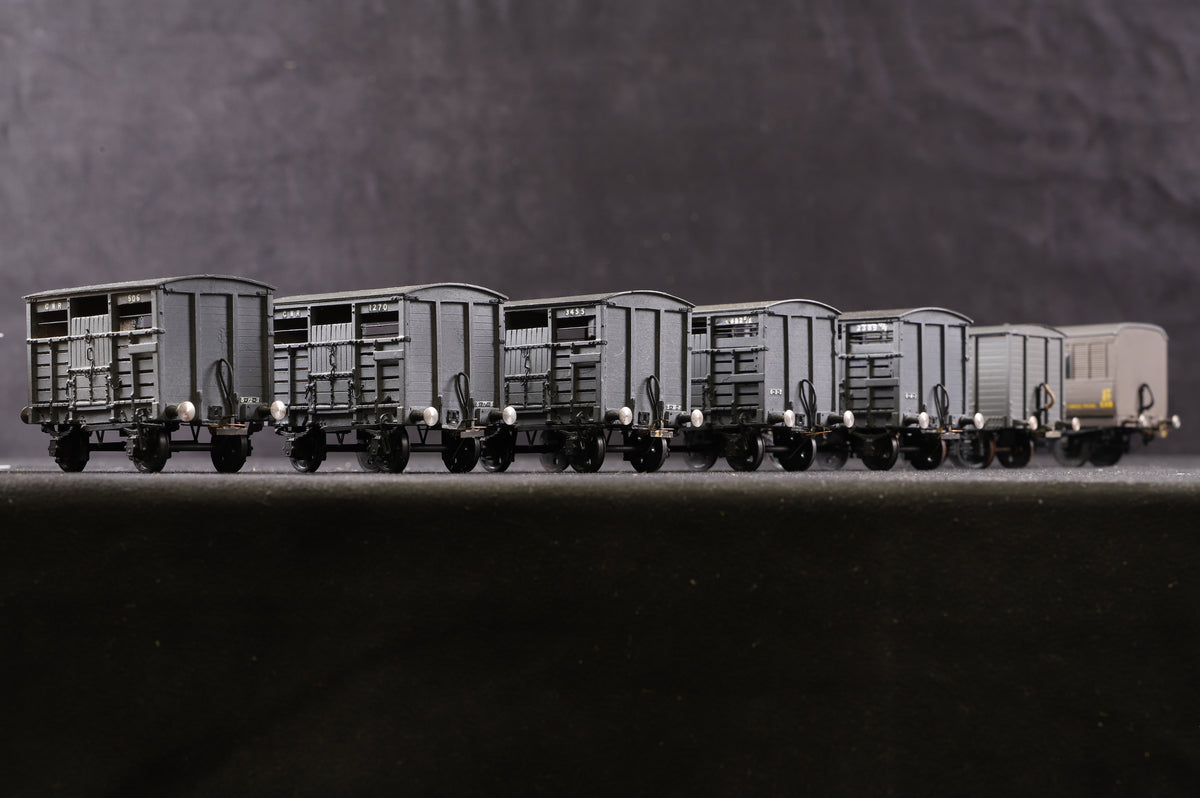 Kit Built 21mm 1:76 Rake of 7 GNR(I) and UTA Freight Wagons