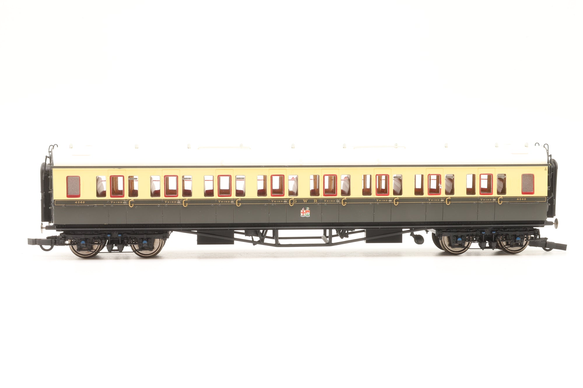 Hornby OO Rake of 7 Collet GWR Chocolate & Cream Coaches, DC/DCC Lighting Fitted