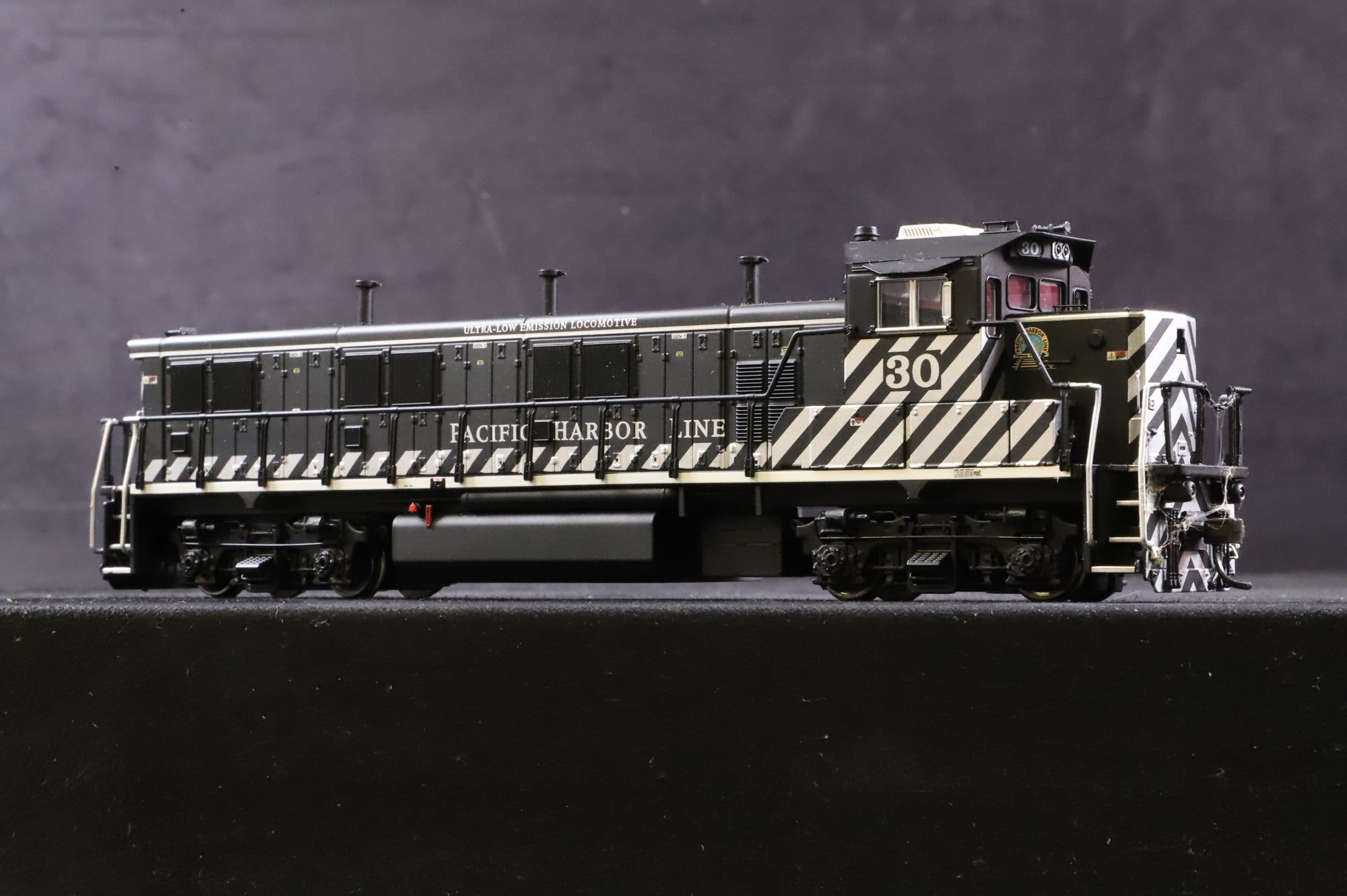 Atlas HO 10 000 589 NRE Genset Pacific Harbor Line - 30, DCC Sound